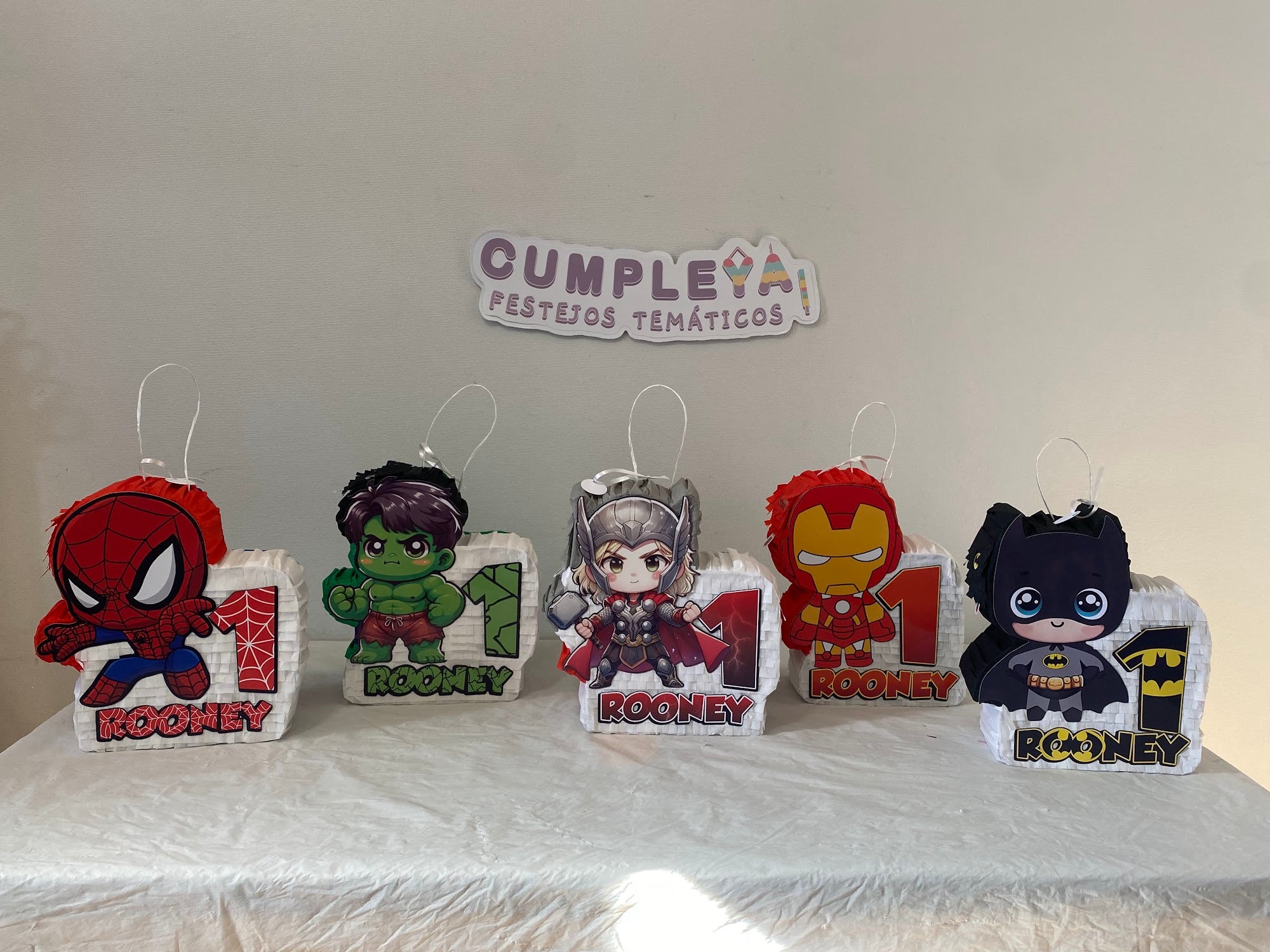 PIÑATA HULK Y BATMAN 60CM PREMIUM