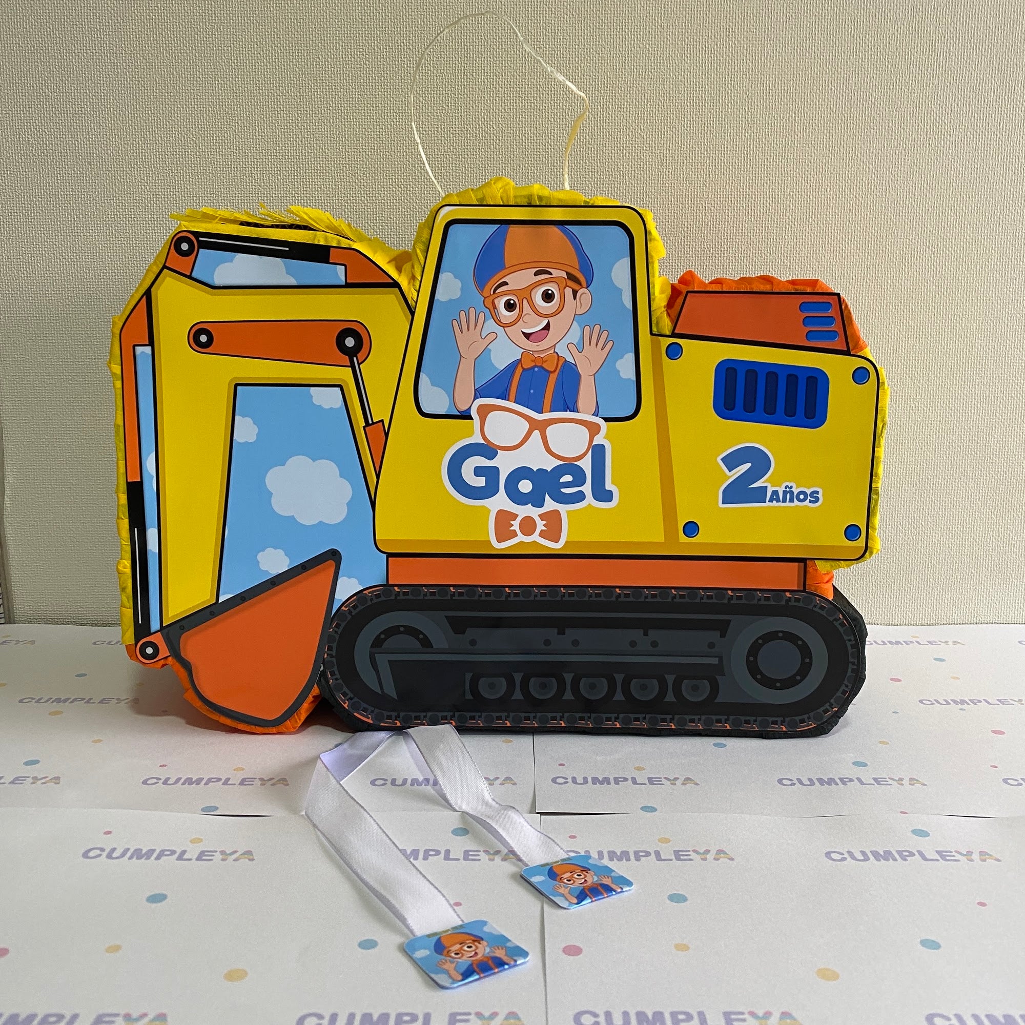 PIÑATA 40 CM BLIPPI EXCAVADORA