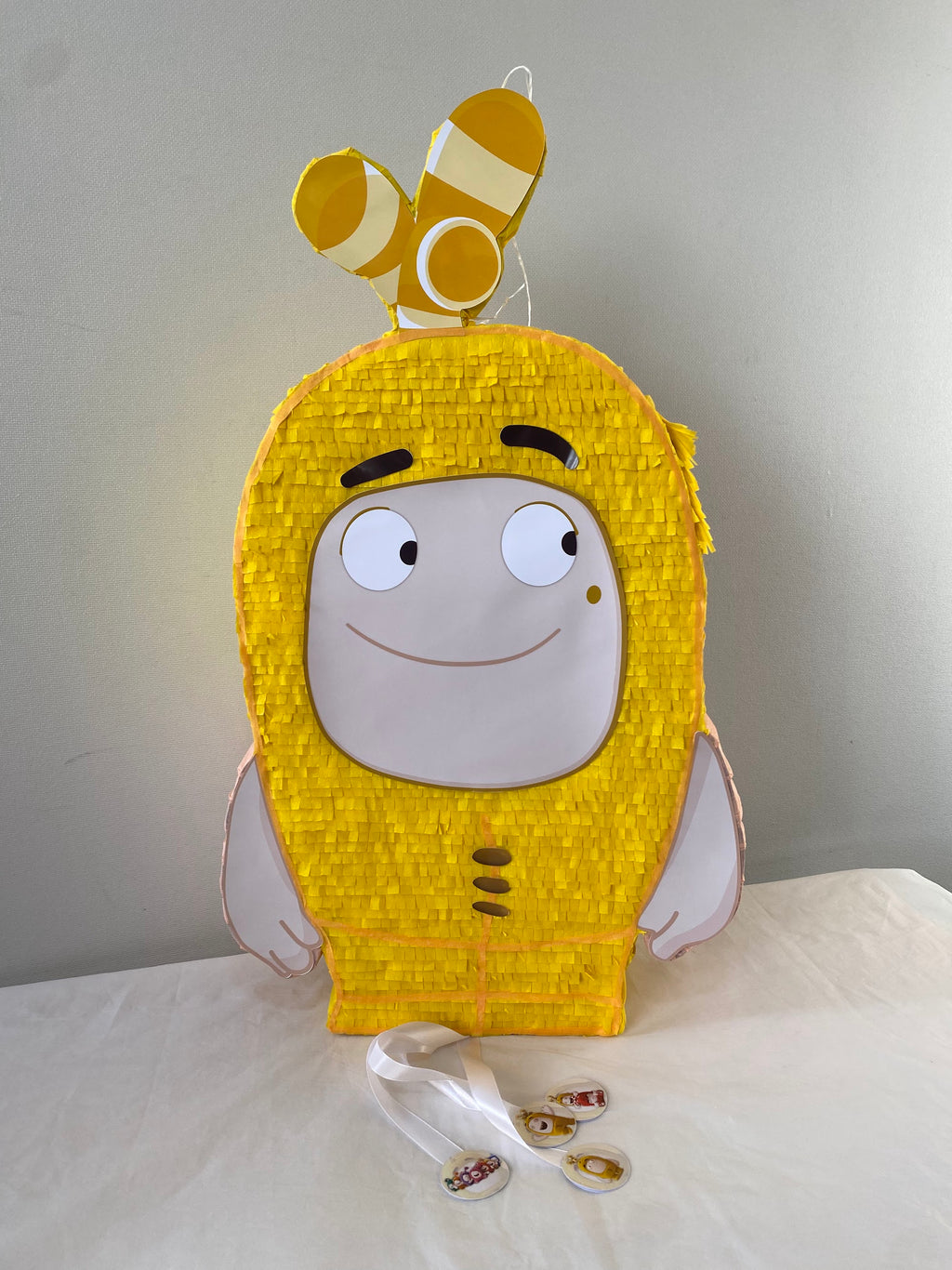 PIÑATA ODDBODS 60CM PREMIUM