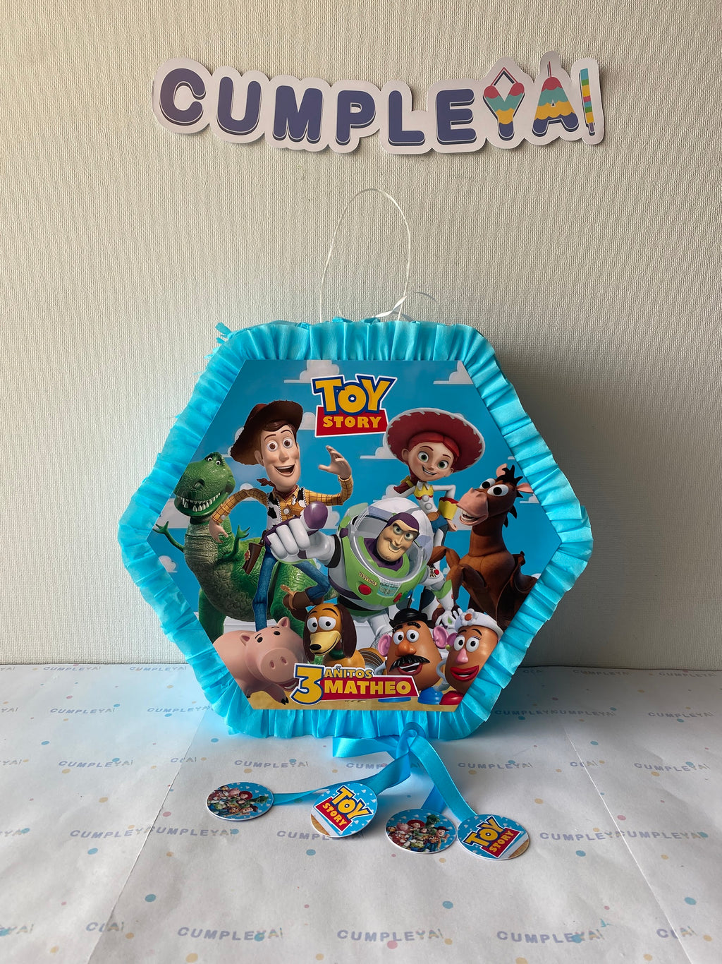 PIÑATA TOY STORY HEXAGONAL EXPRÉS 40CM
