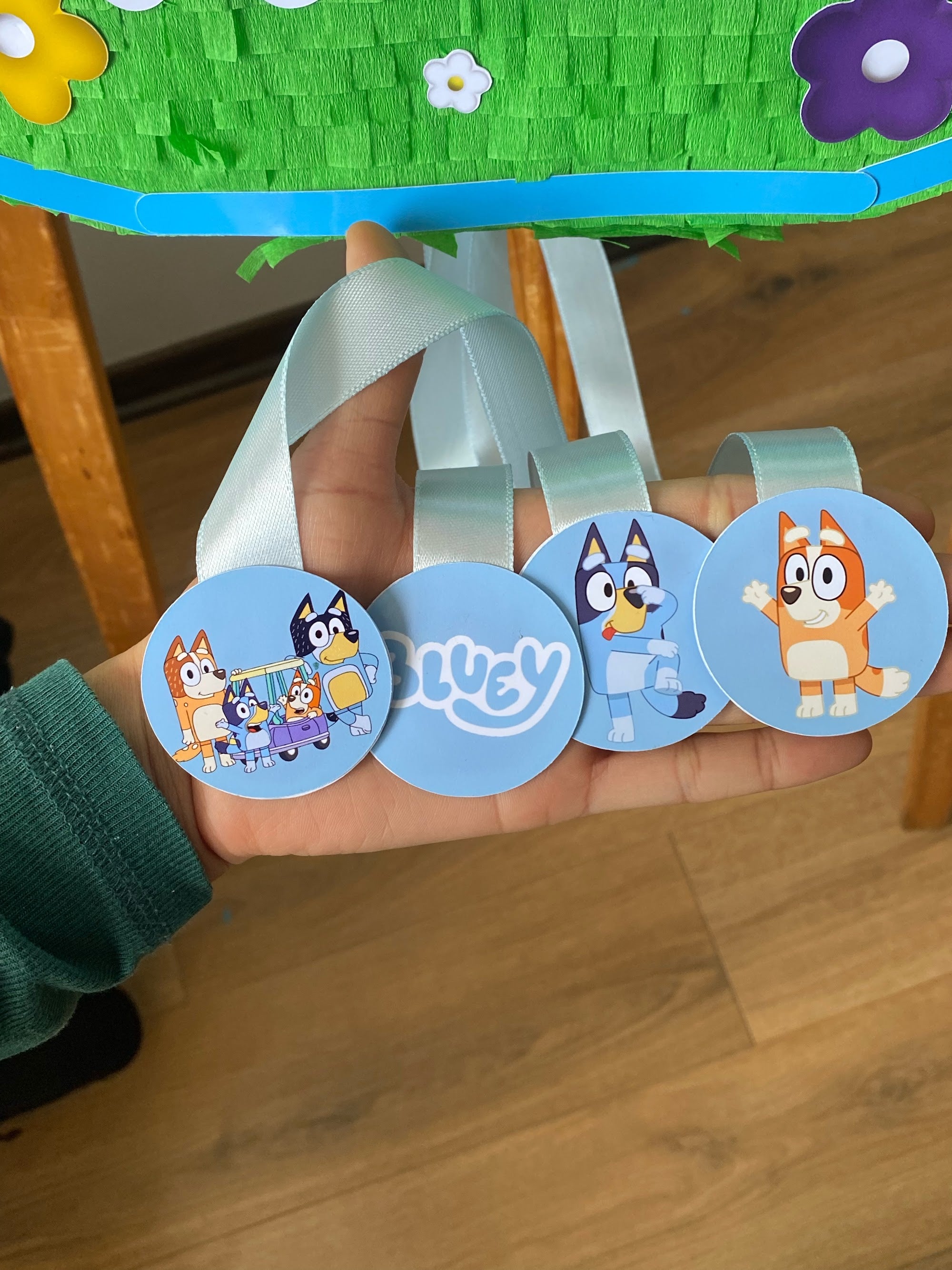 PIÑATA NÚMERO 8 BLUEY DE 60CM 60CM PREMIUM