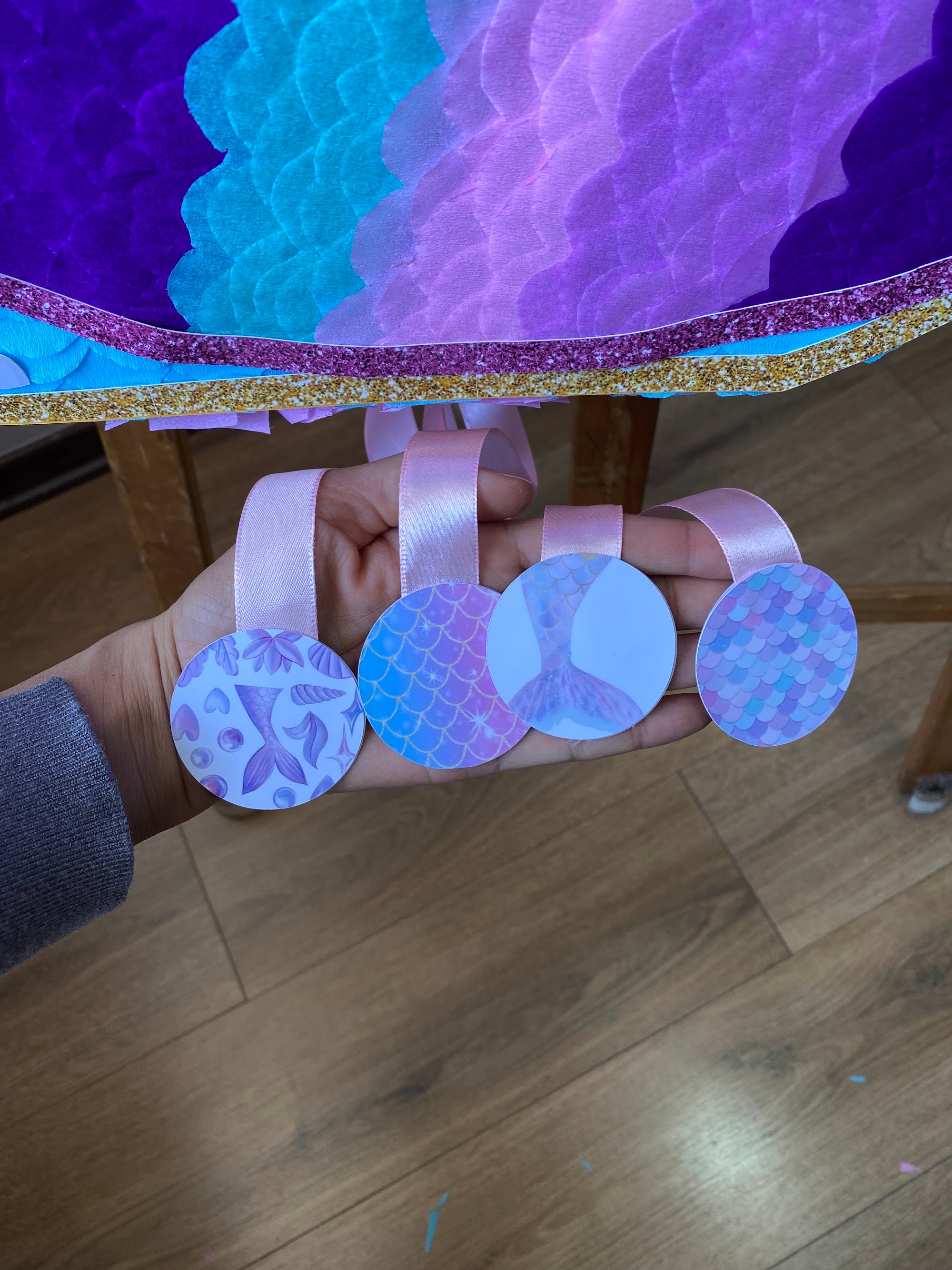 PIÑATA NUMERO 3 CON COLA DE SIRENA 60CM PREMIUM