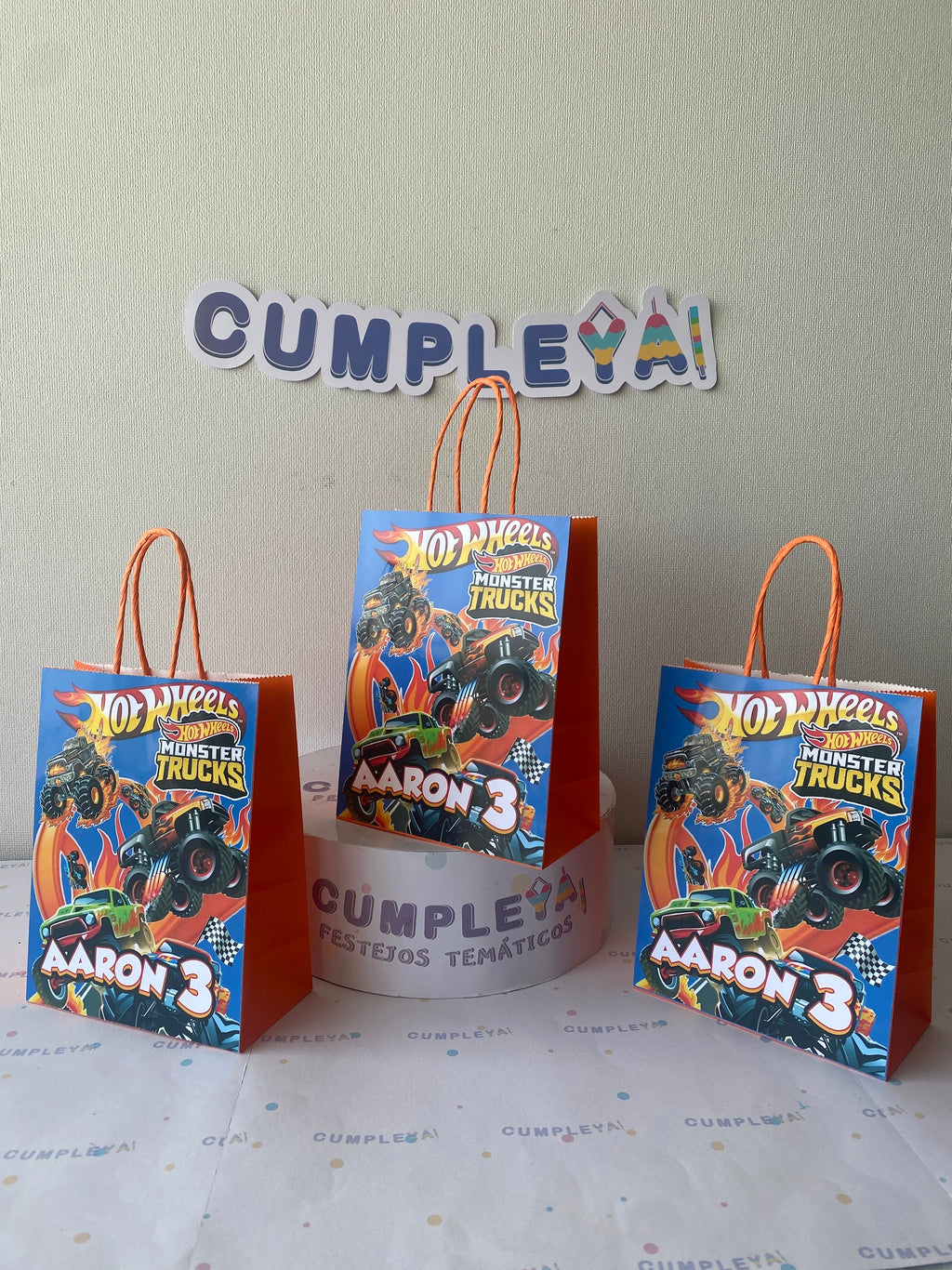 BOLSA SORPRESA MONSTER TRUCK PERSONALIZADA 16X21X8CM