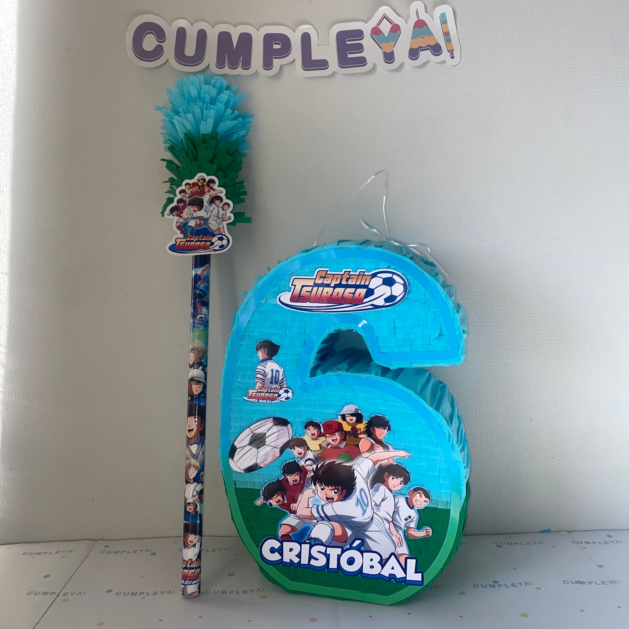 PIÑATA NUMERO 6 CAPITAN TSUBASA 40CM PREMIUM