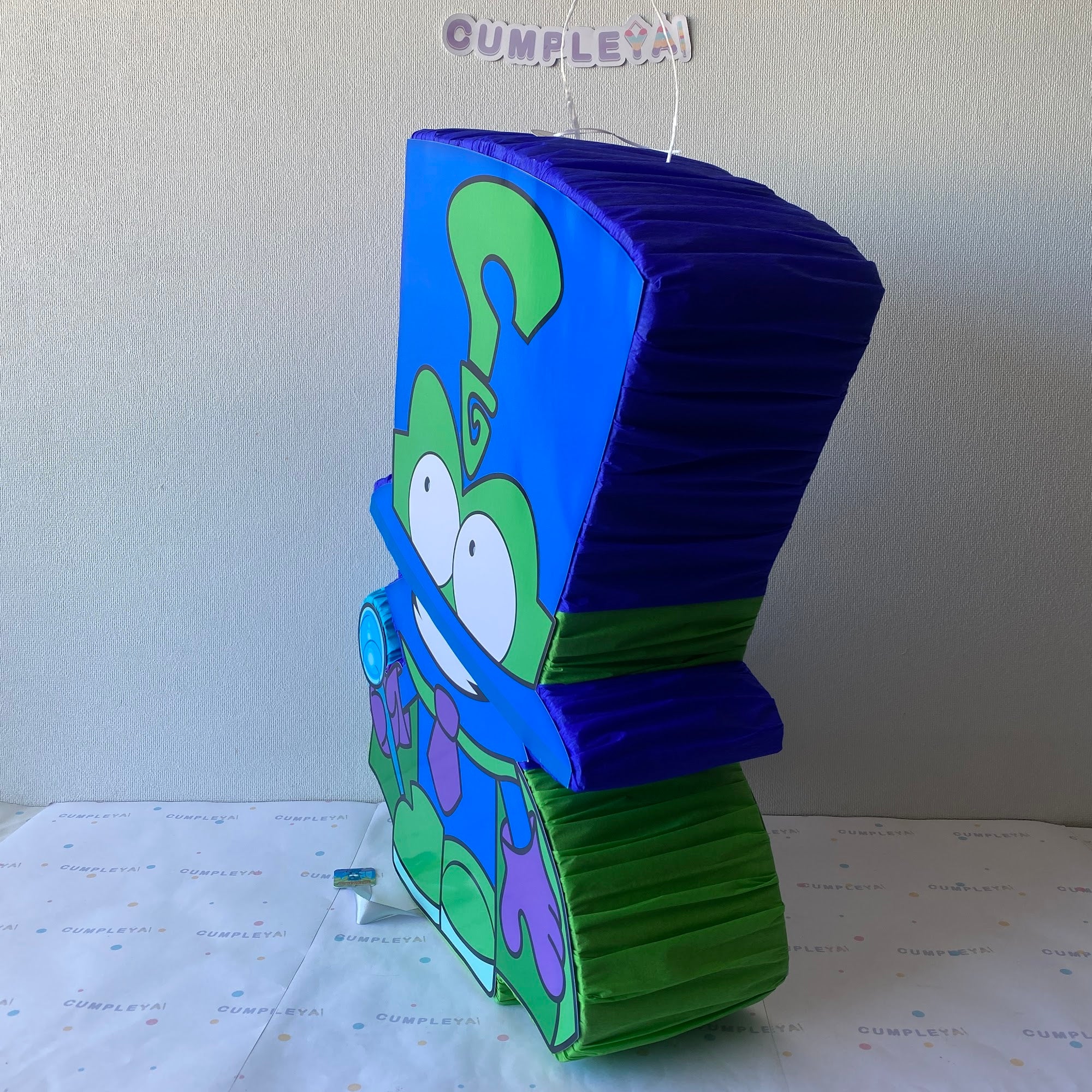 PIÑATA 60 CM XL ENIGMA SUPERZINGS
