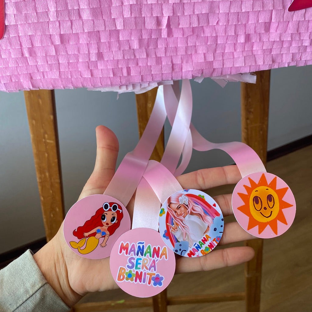 PIÑATA LOGO MAÑANA SERÁ BONITO 40CM PREMIUM