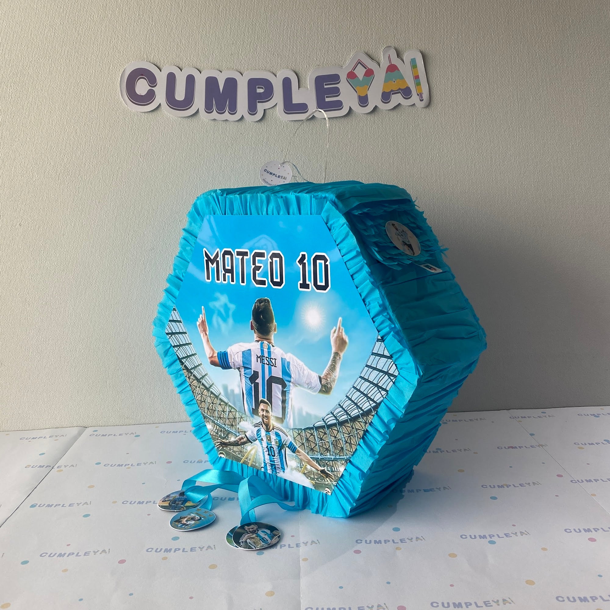 PIÑATA MESSI ARGENTINA HEXAGONAL EXPRÉS 40CM