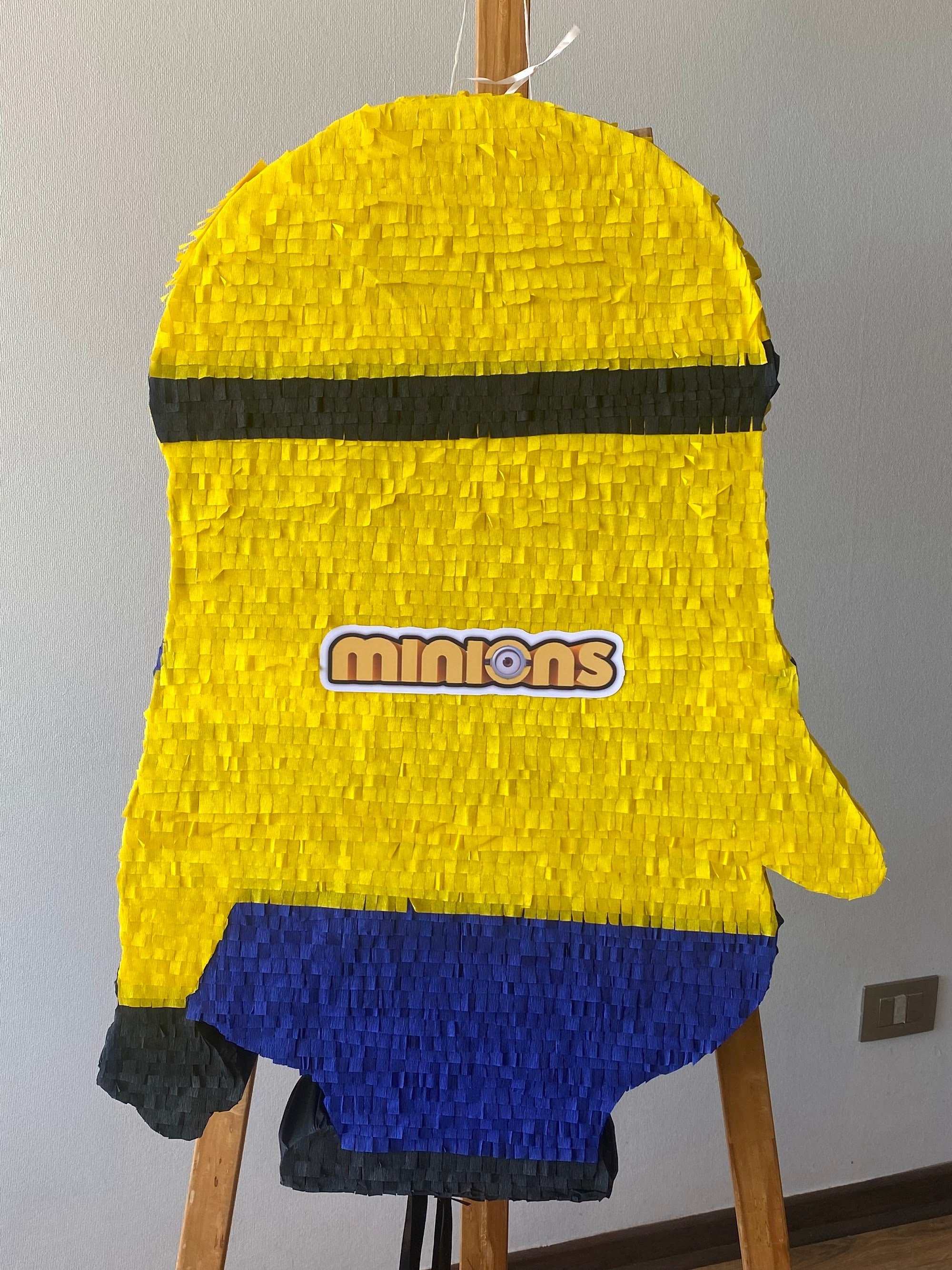 PIÑATA MINIONS 60CM PREMIUM