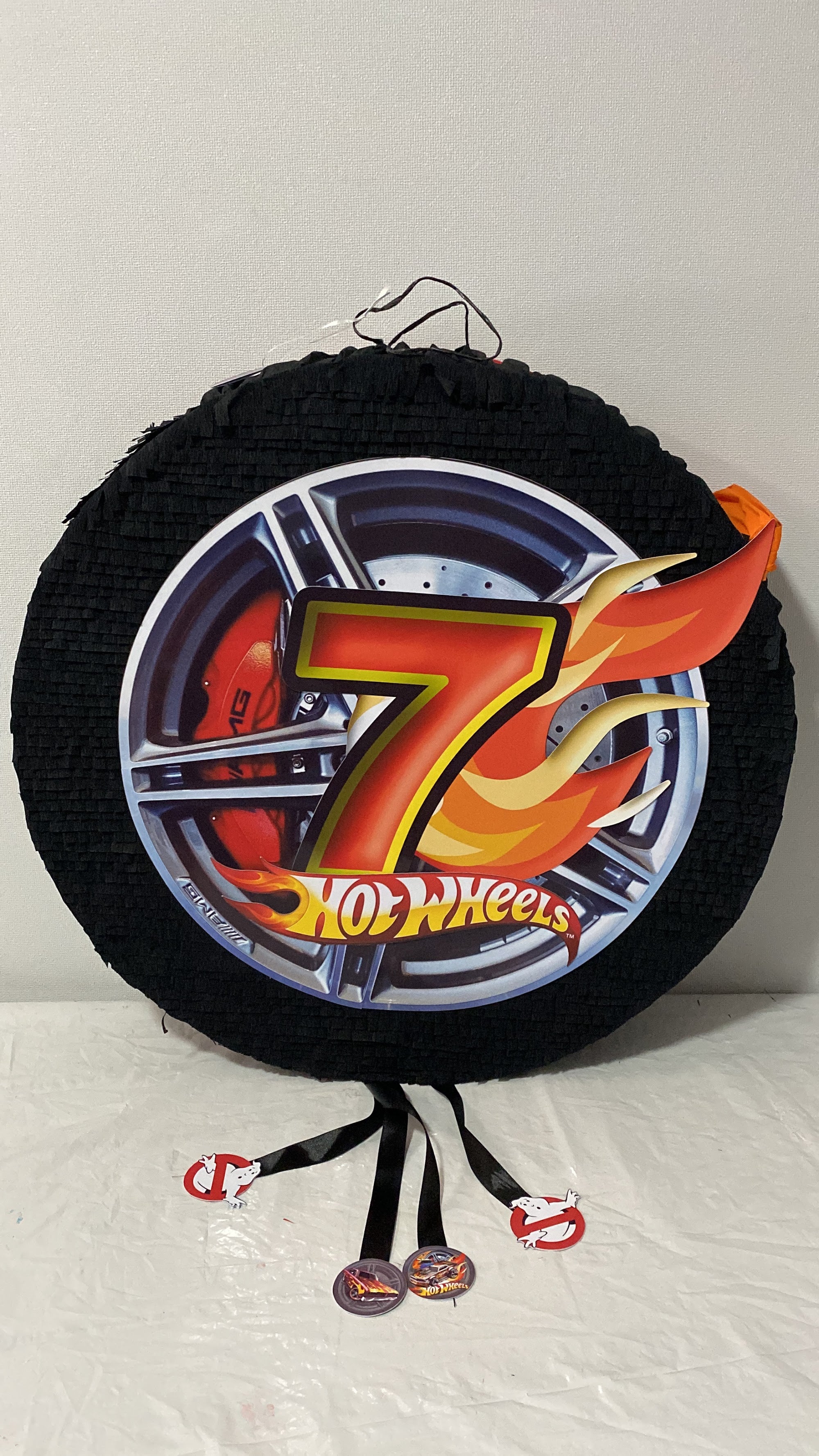 PIÑATA RUEDA DE AUTO 60CM PREMIUM