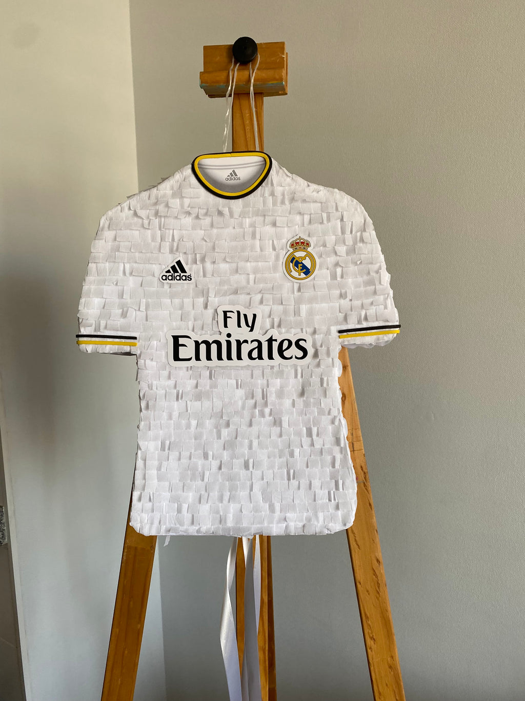 PIÑATA CAMISA REAL MADRID / CR7 CRISTIANO 40CM PREMIUM