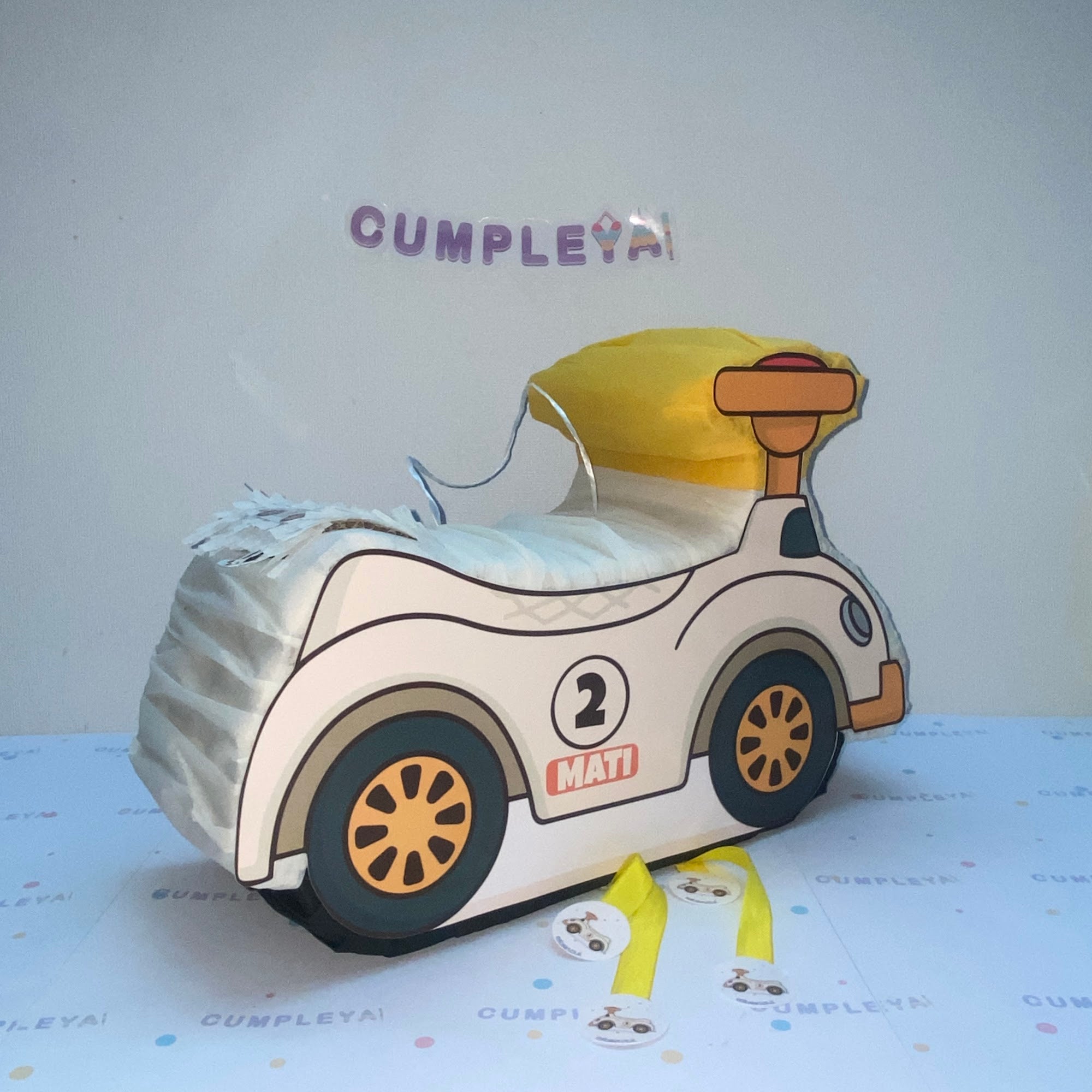 PIÑATA 40 CM AUTO DE JUGUETE