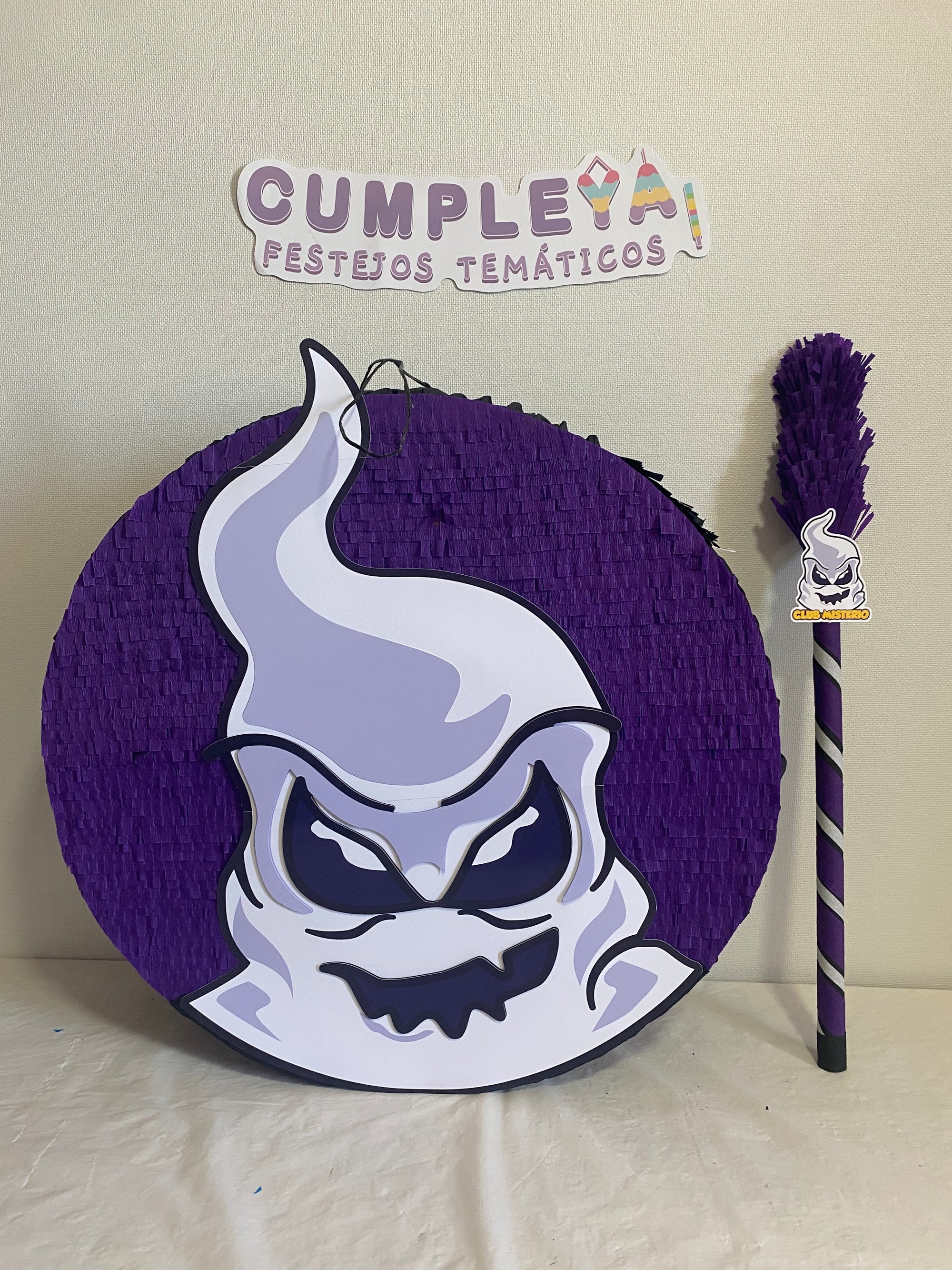 PIÑATA CLUB MISTERIO 60CM PREMIUM