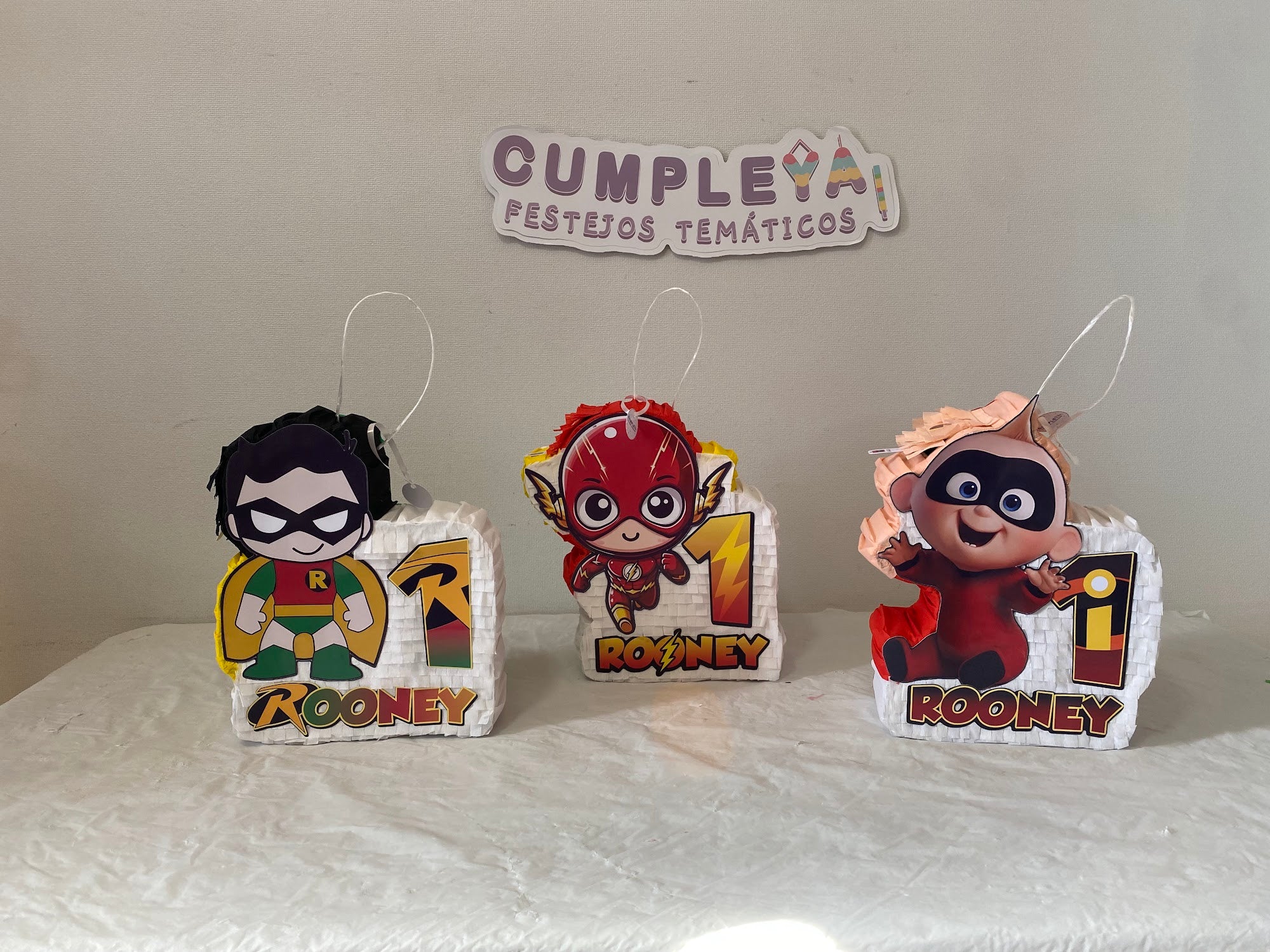 PIÑATA HULK Y BATMAN 60CM PREMIUM