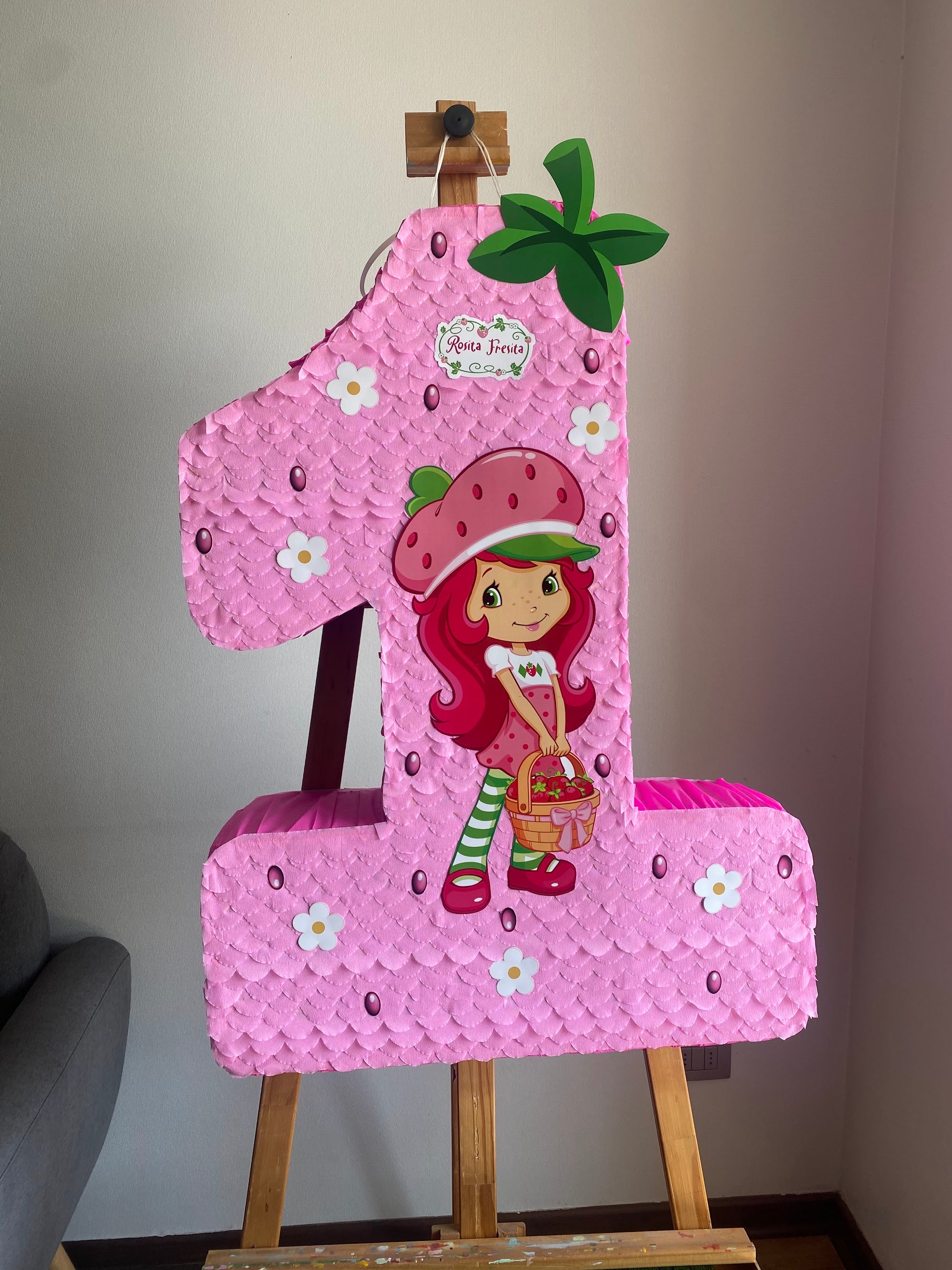 PIÑATA NUMERO 1 FRUTILLITA 60CM PREMIUM