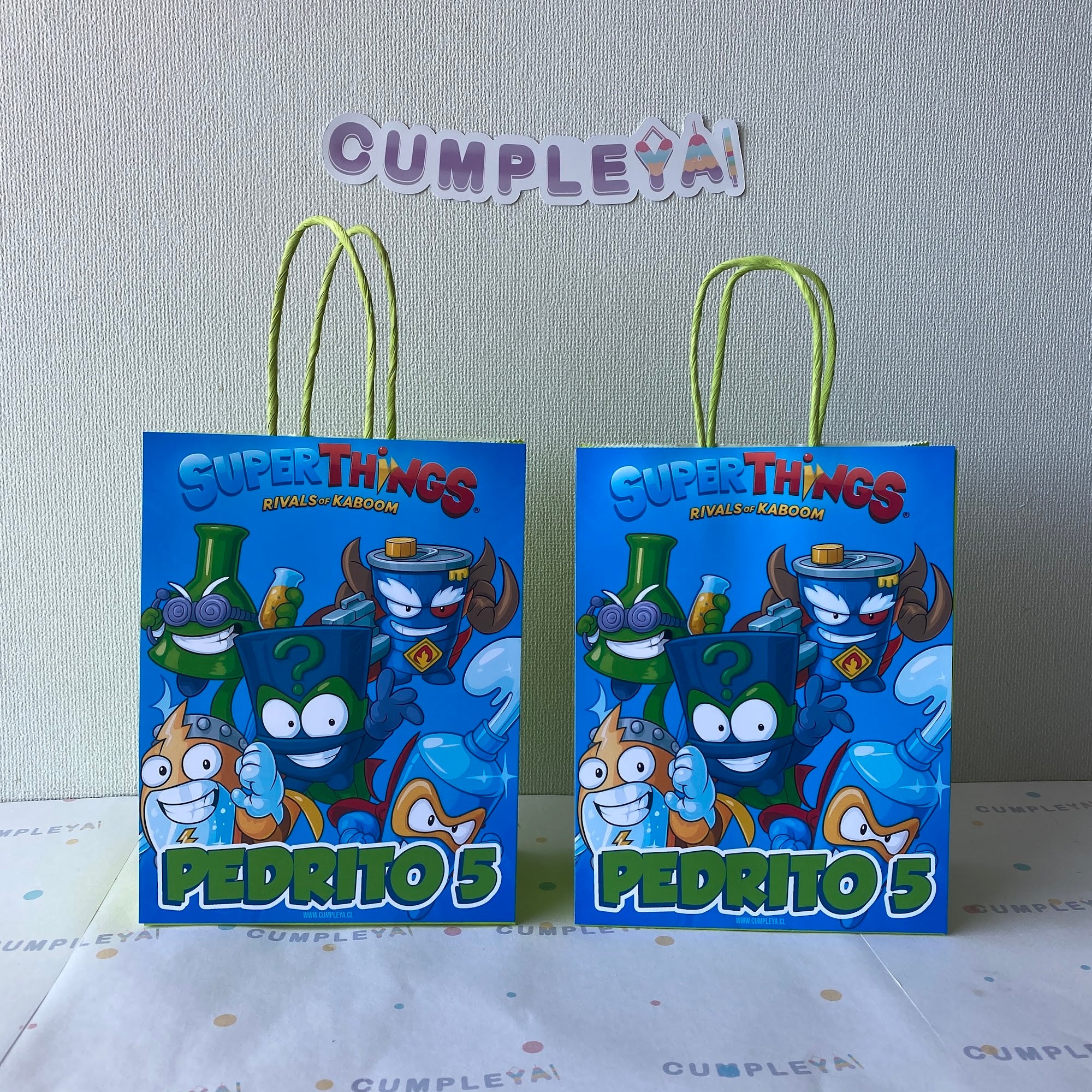 BOLSA SORPRESA 16 × 21 × 8 CM SUPERTHINGS