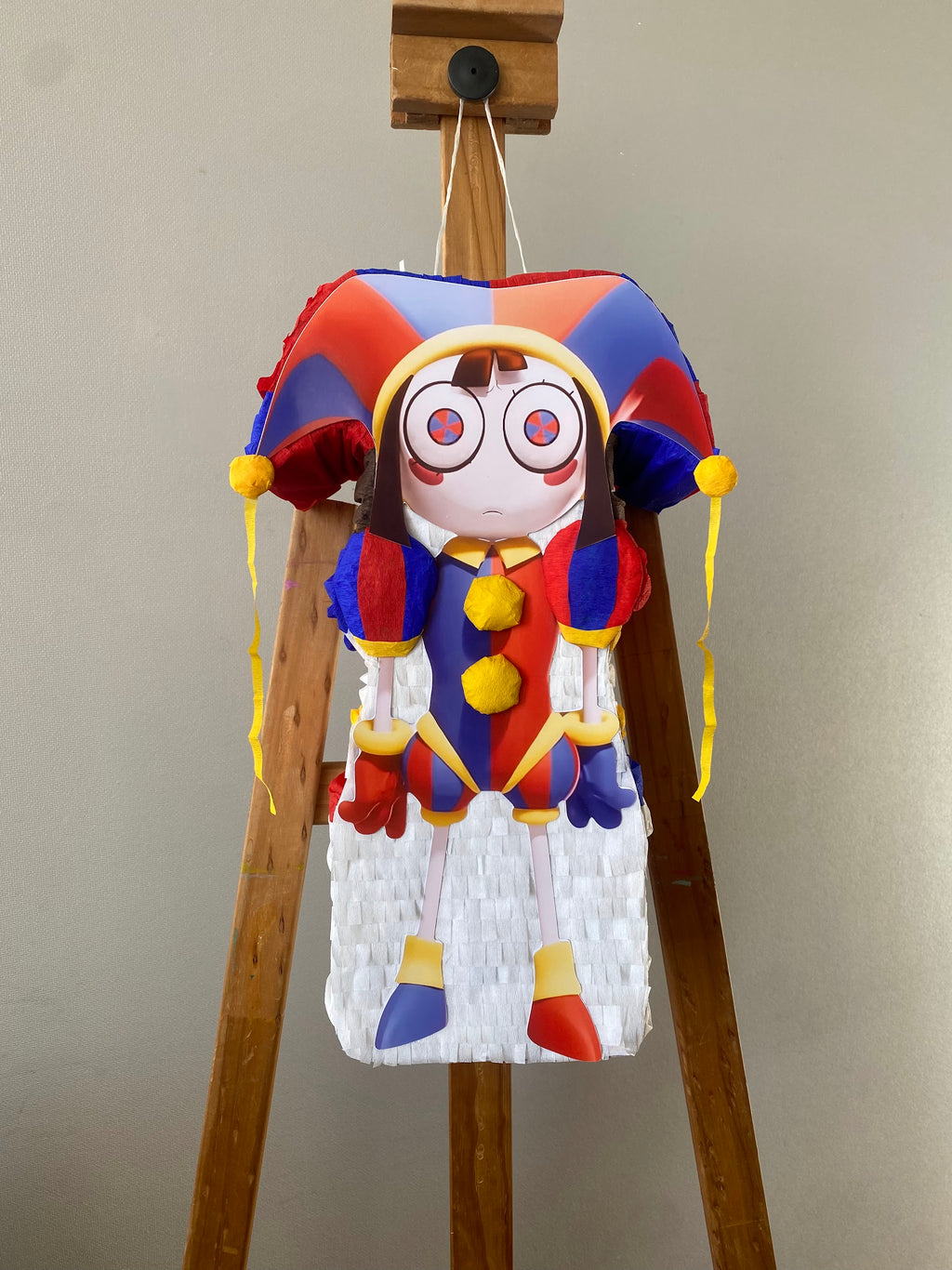 PIÑATA POMNI CIRCO DIGITAL 40CM PREMIUM