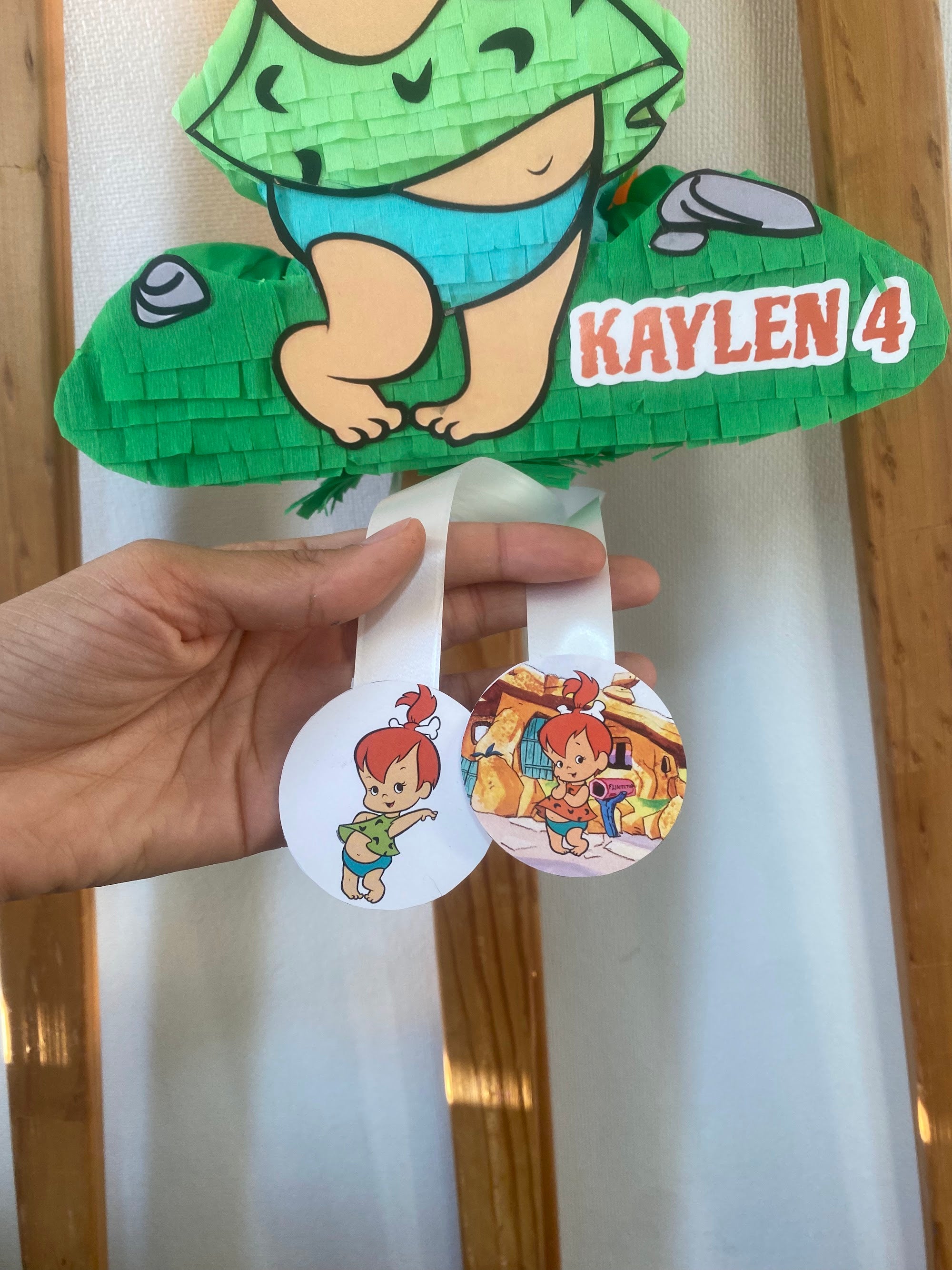 PIÑATA PEBBLES DE PICAPIEDRAS 40CM PREMIUM