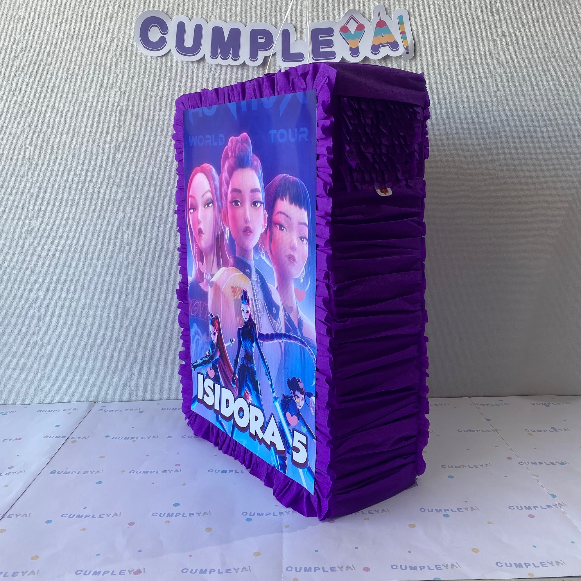 PIÑATA LAS GUERRERAS K-POP RECTANGULAR EXPRÉS 50CM