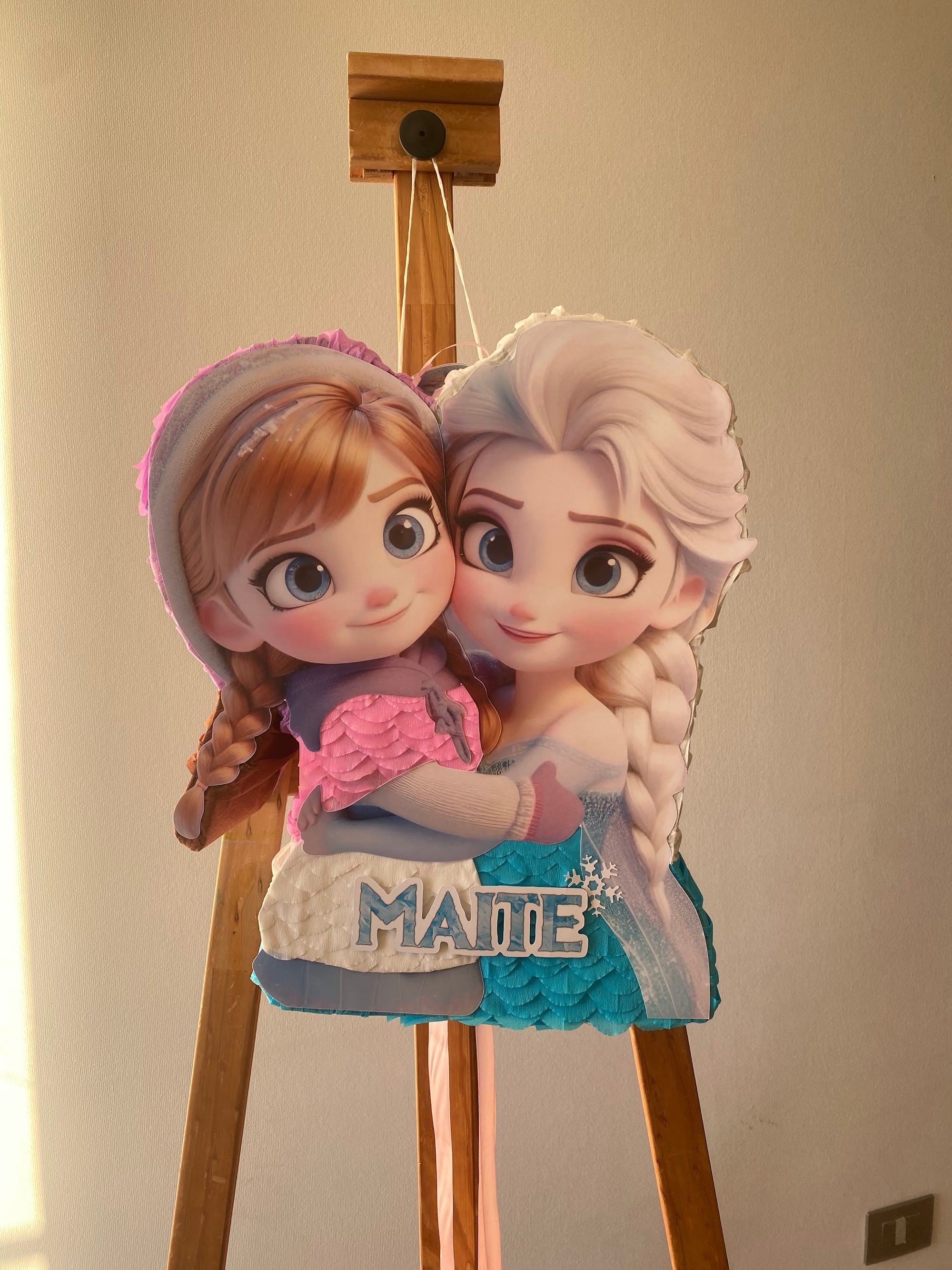 PIÑATA ELSA Y ANA BEBE 40CM PREMIUM