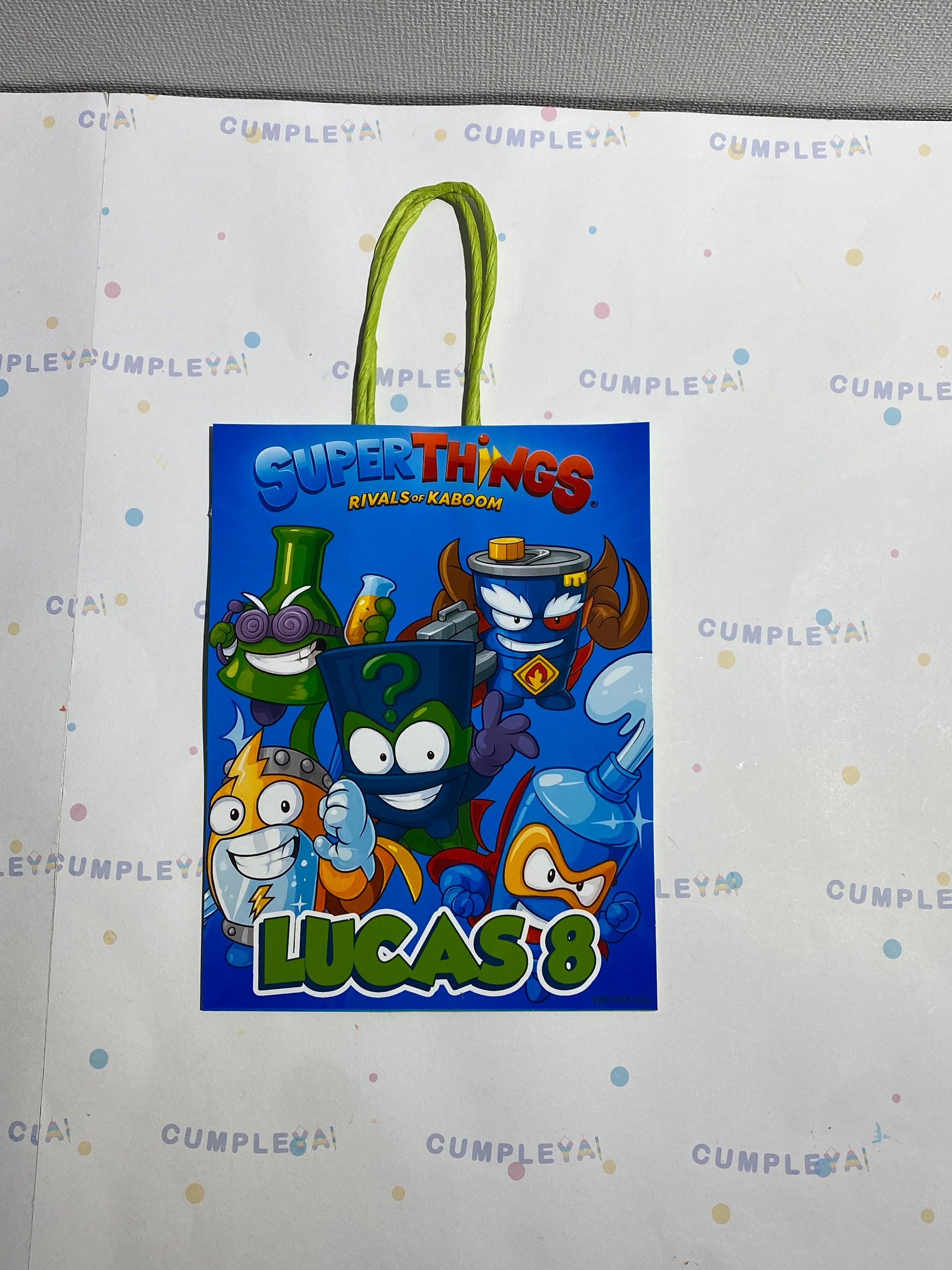 BOLSA SORPRESA 16 × 21 × 8 CM SUPERTHINGS