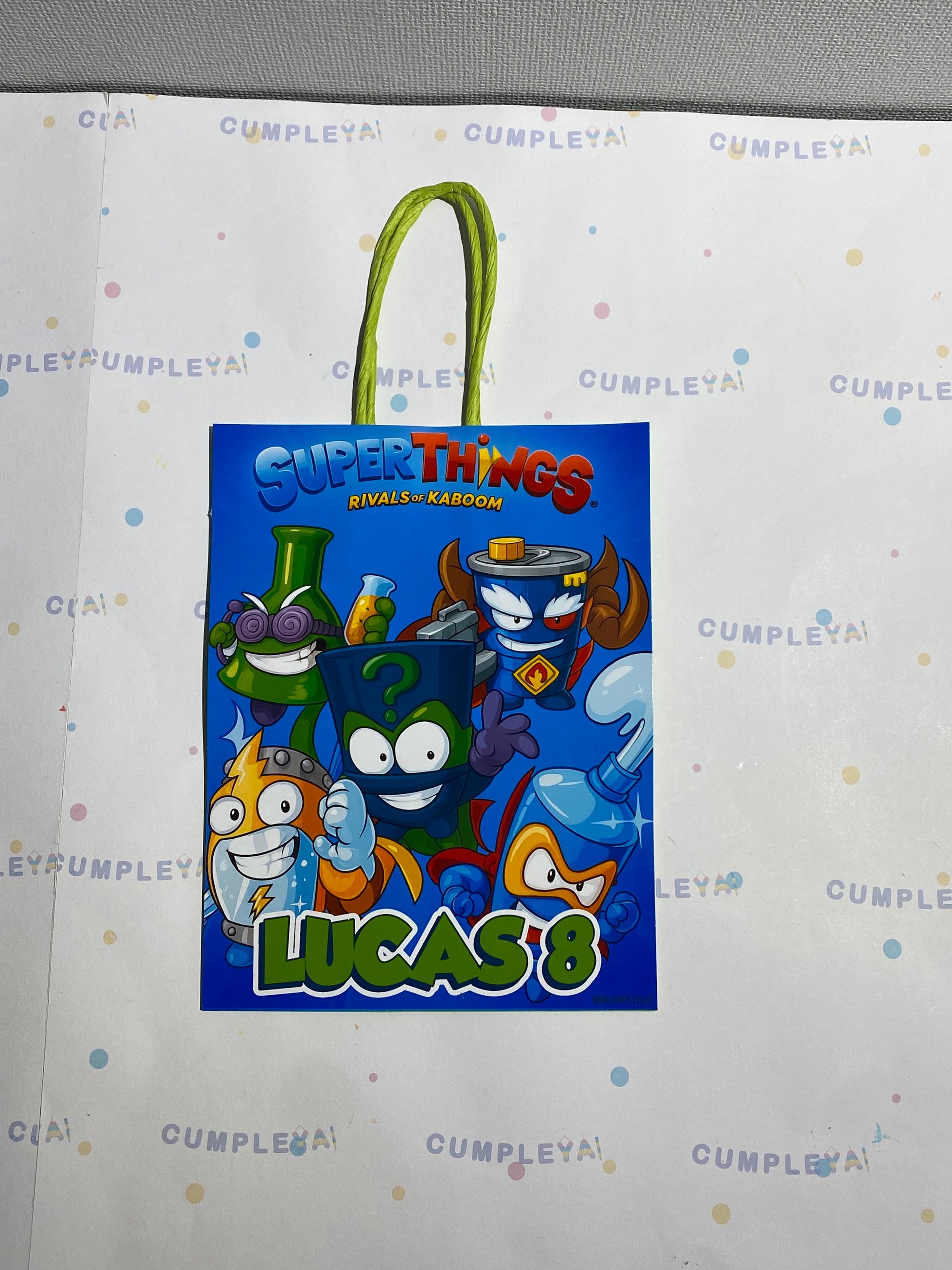 BOLSA SORPRESA 16 × 21 × 8 CM SUPERTHINGS