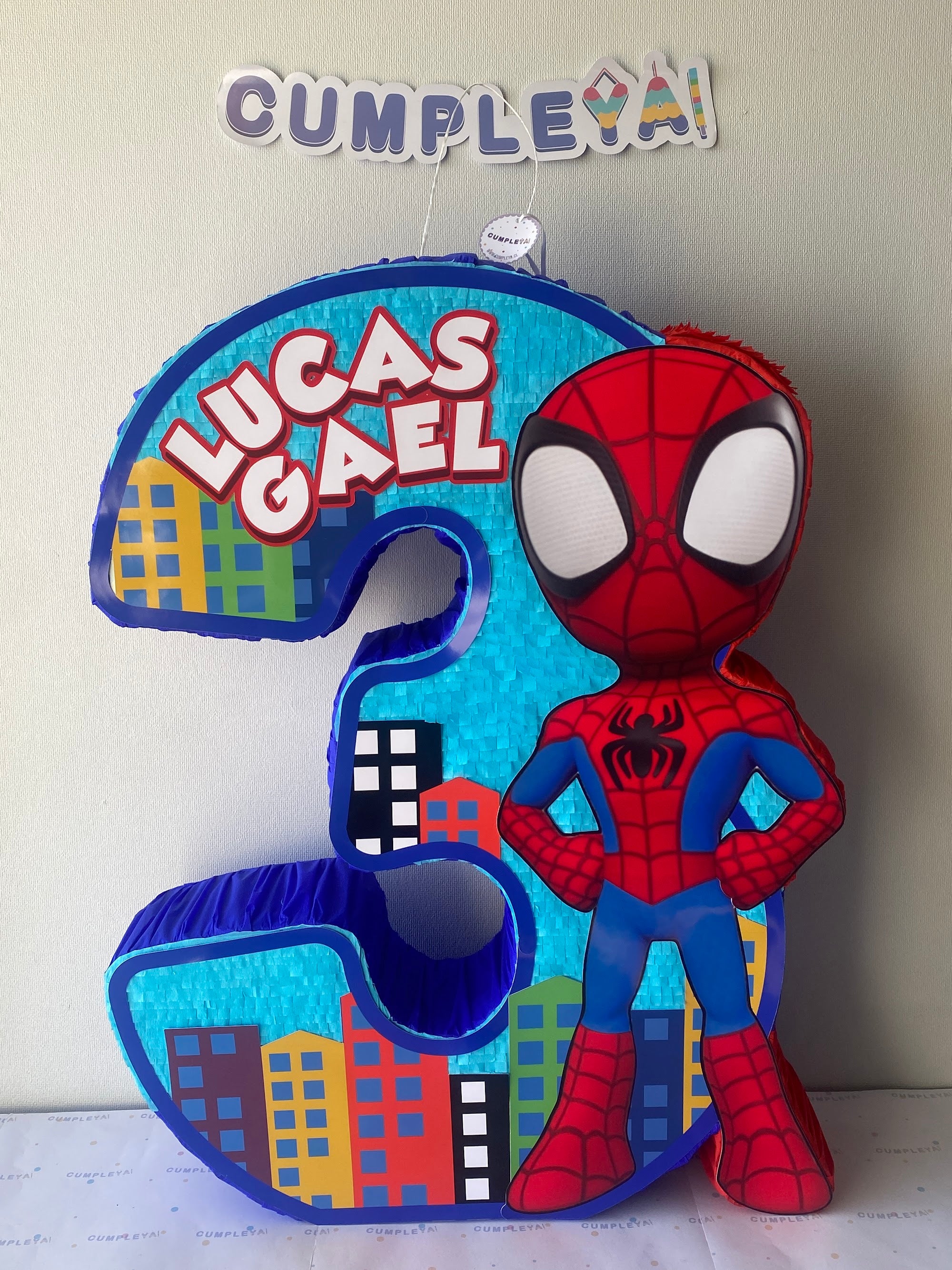 PIÑATA NUMERO 3 SPIDEY 60CM PREMIUM