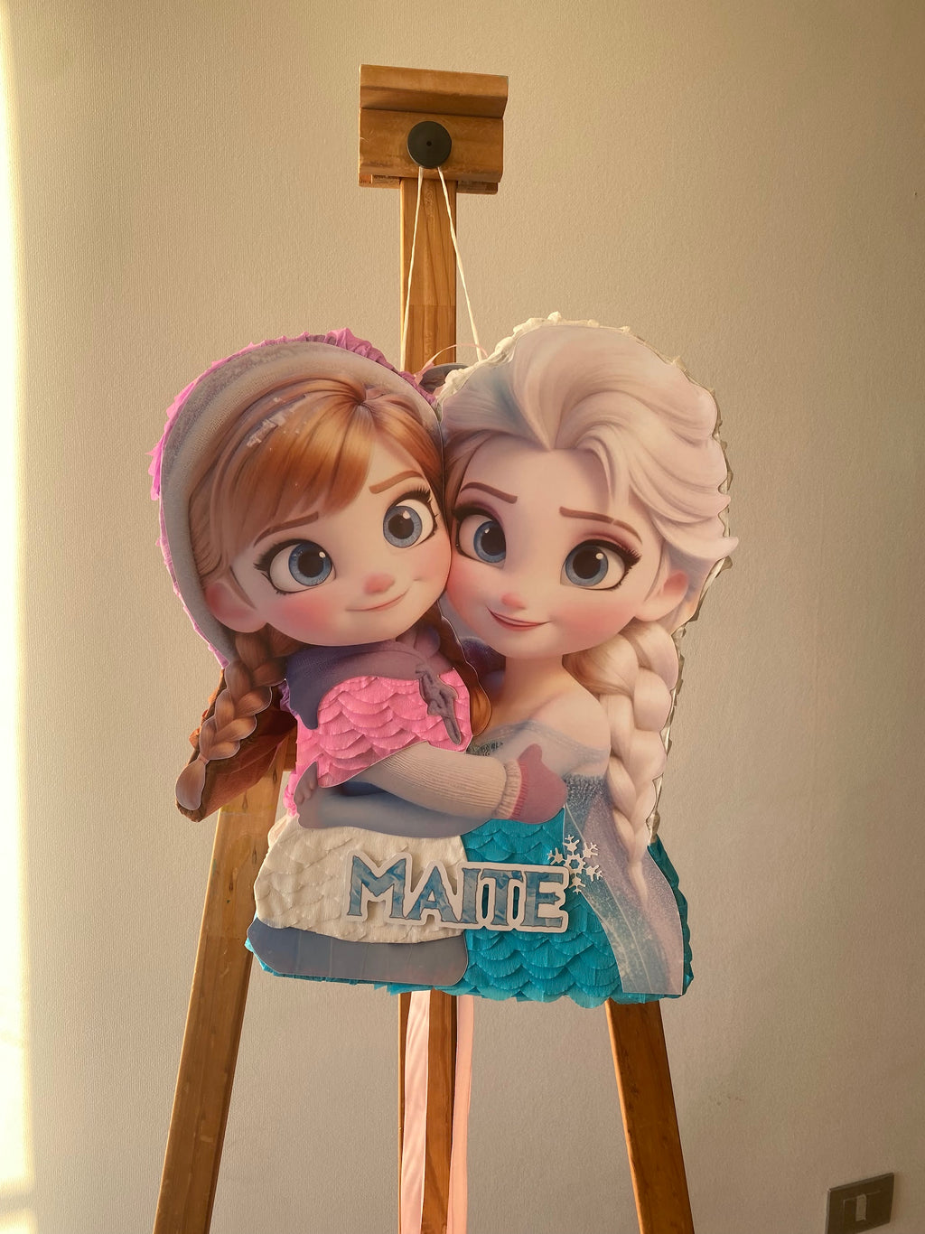 PIÑATA ELSA Y ANA BEBE 40CM PREMIUM