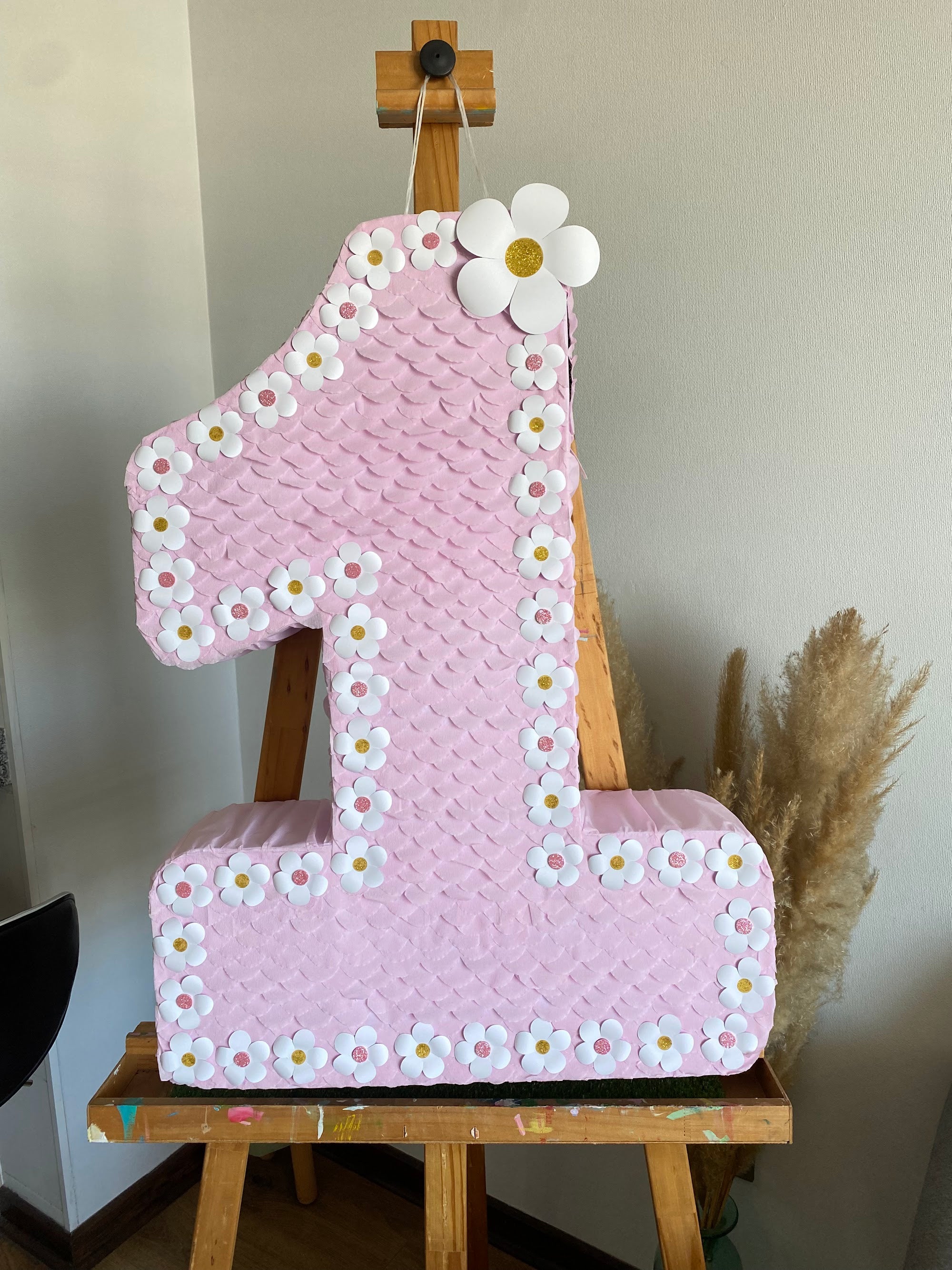 PIÑATA NÚMERO 1 DE FLORES 60CM PREMIUM