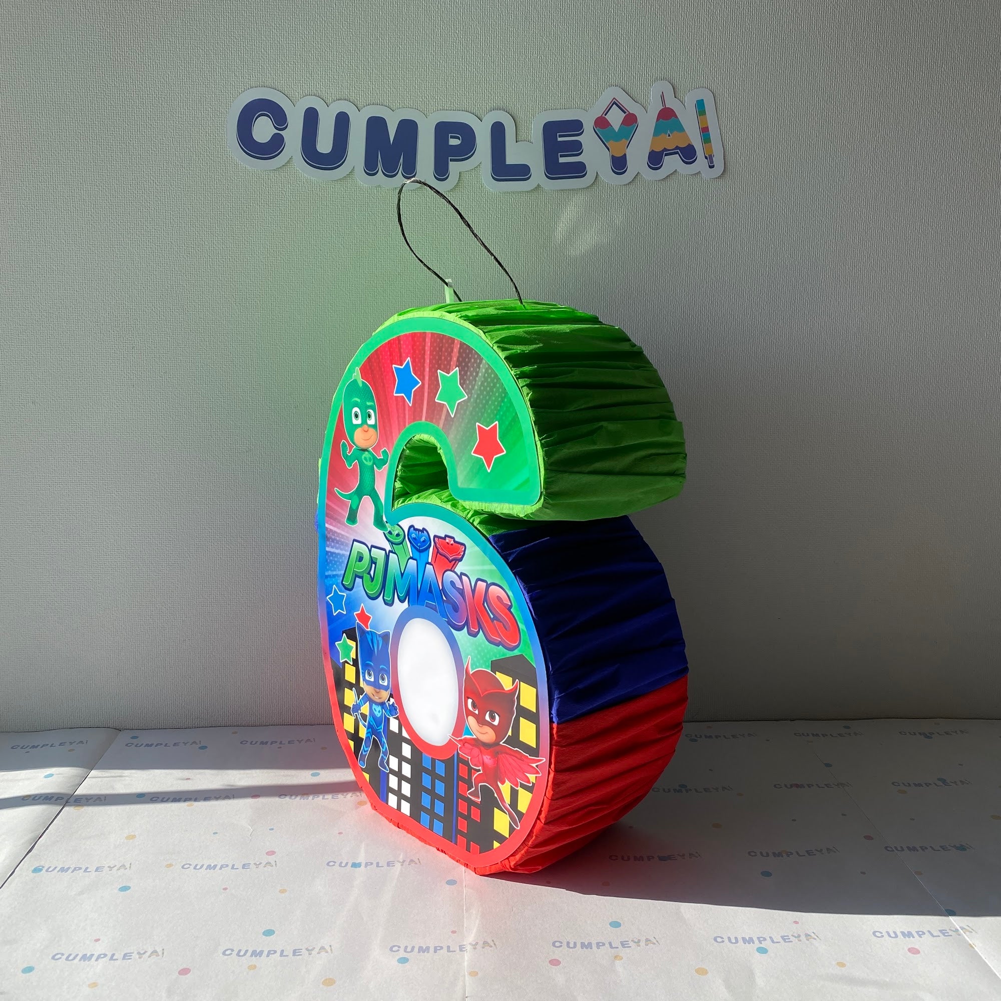 PIÑATA 40 CM NUMERO 6 PJMASKS