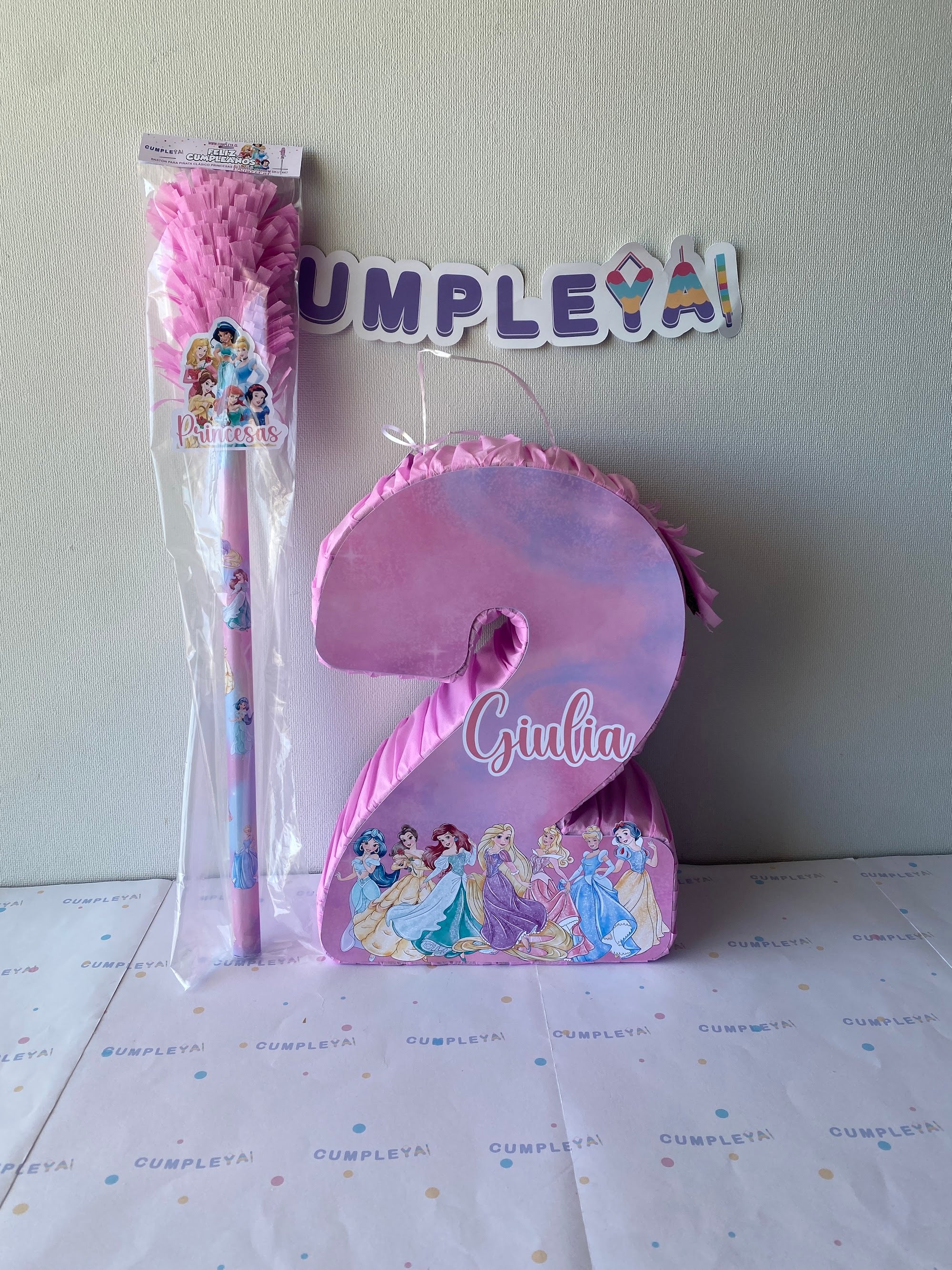 PIÑATA 40 CM NUMERO 2 PRINCESAS