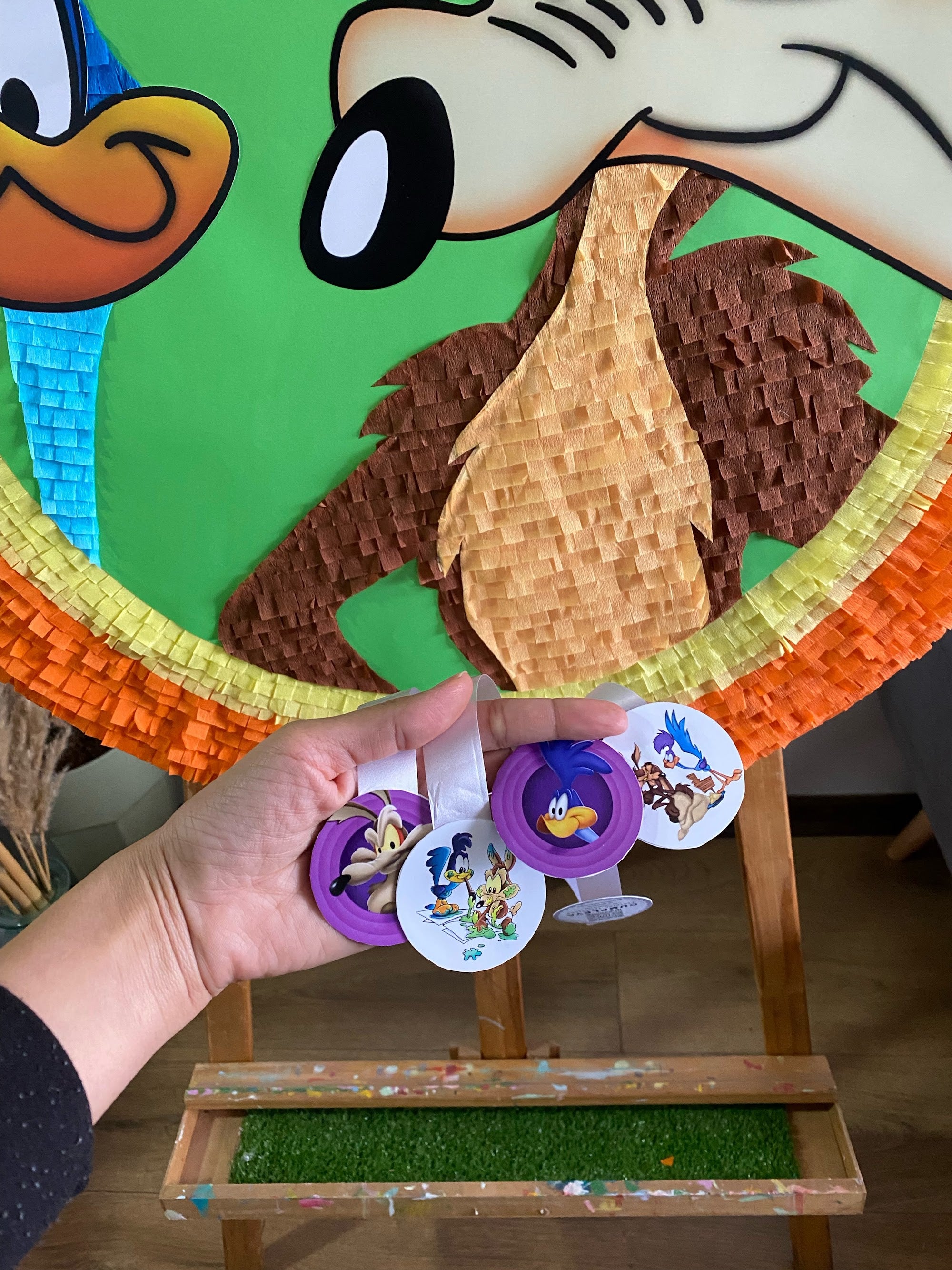 PIÑATA CORRE CAMINO Y COYOTE DE LOONEY TUNES 60CM PREMIUM