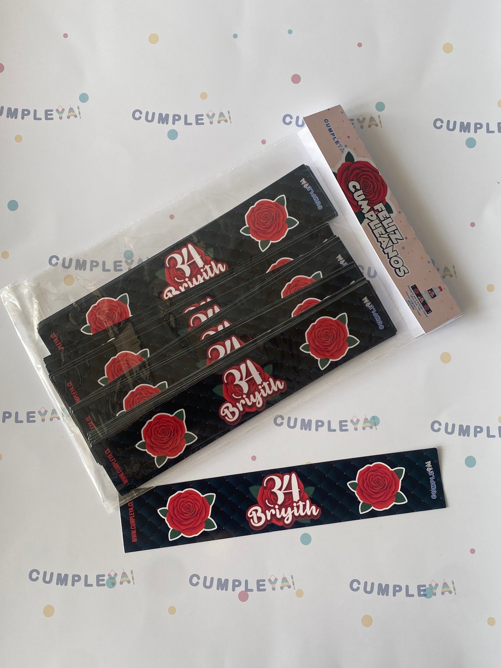 STICKER PARA BOTELLA 12 U FLORES NEGRAS Y ROJAS