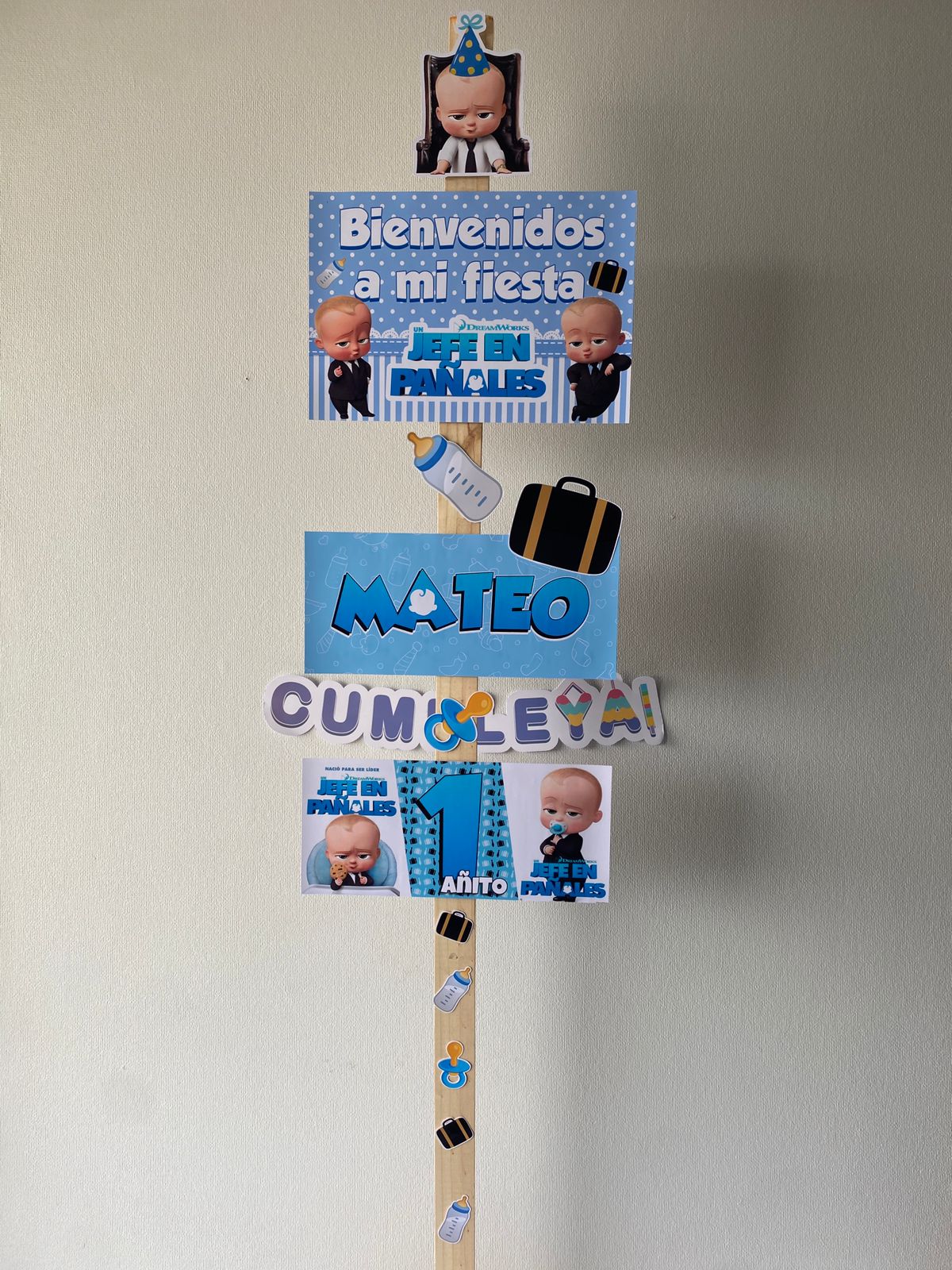 LETRERO JEFE EN PAÑALES DE BIENVENIDA 30X140CM TEMÁTICO