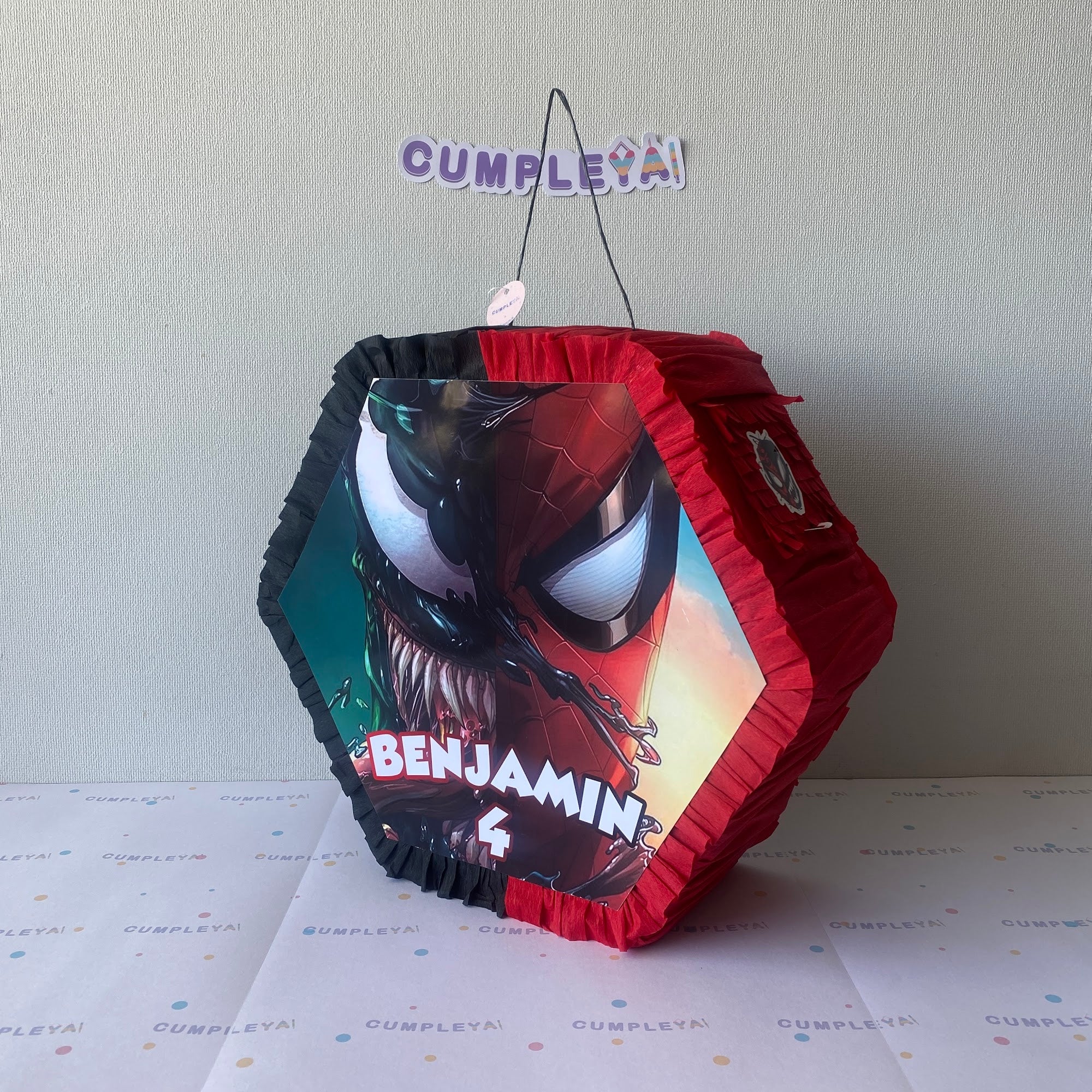 PIÑATA SPIDERMAN Y VENOM HEXAGONAL EXPRÉS 40CM