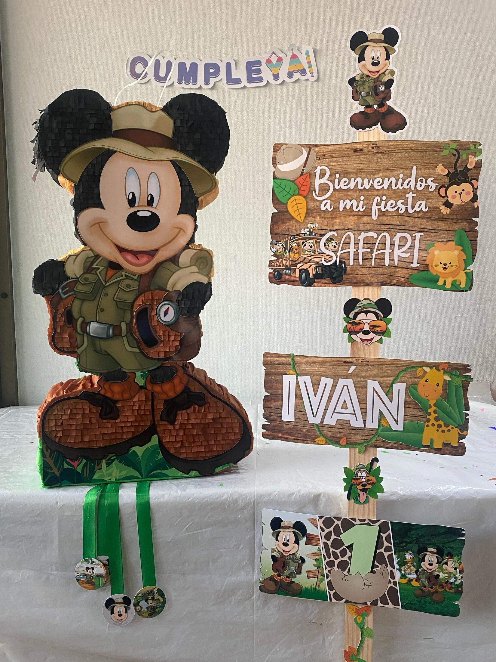 PIÑATA MICKEY SAFARI 60CM PREMIUM