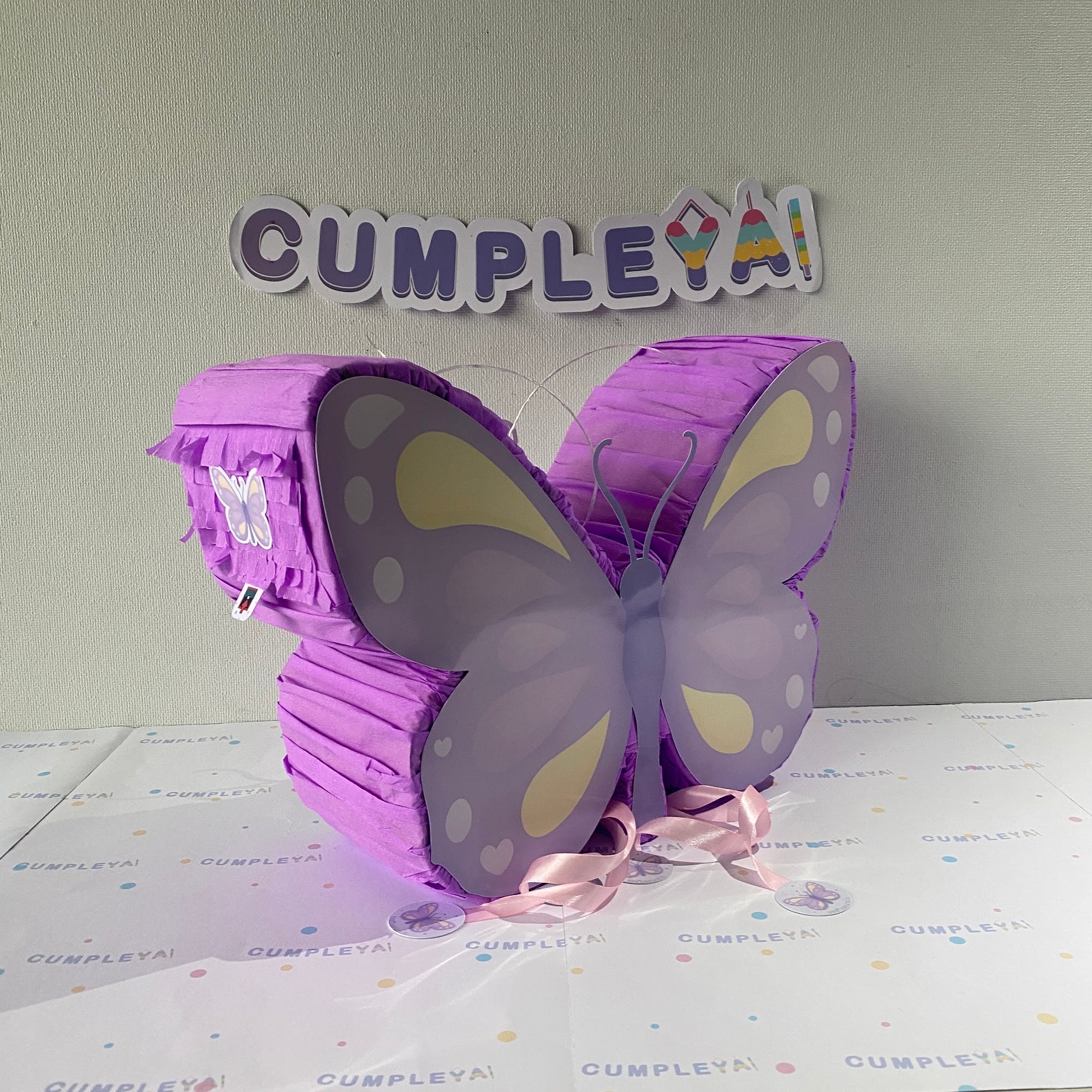 PIÑATA 40 CM MARIPOSA