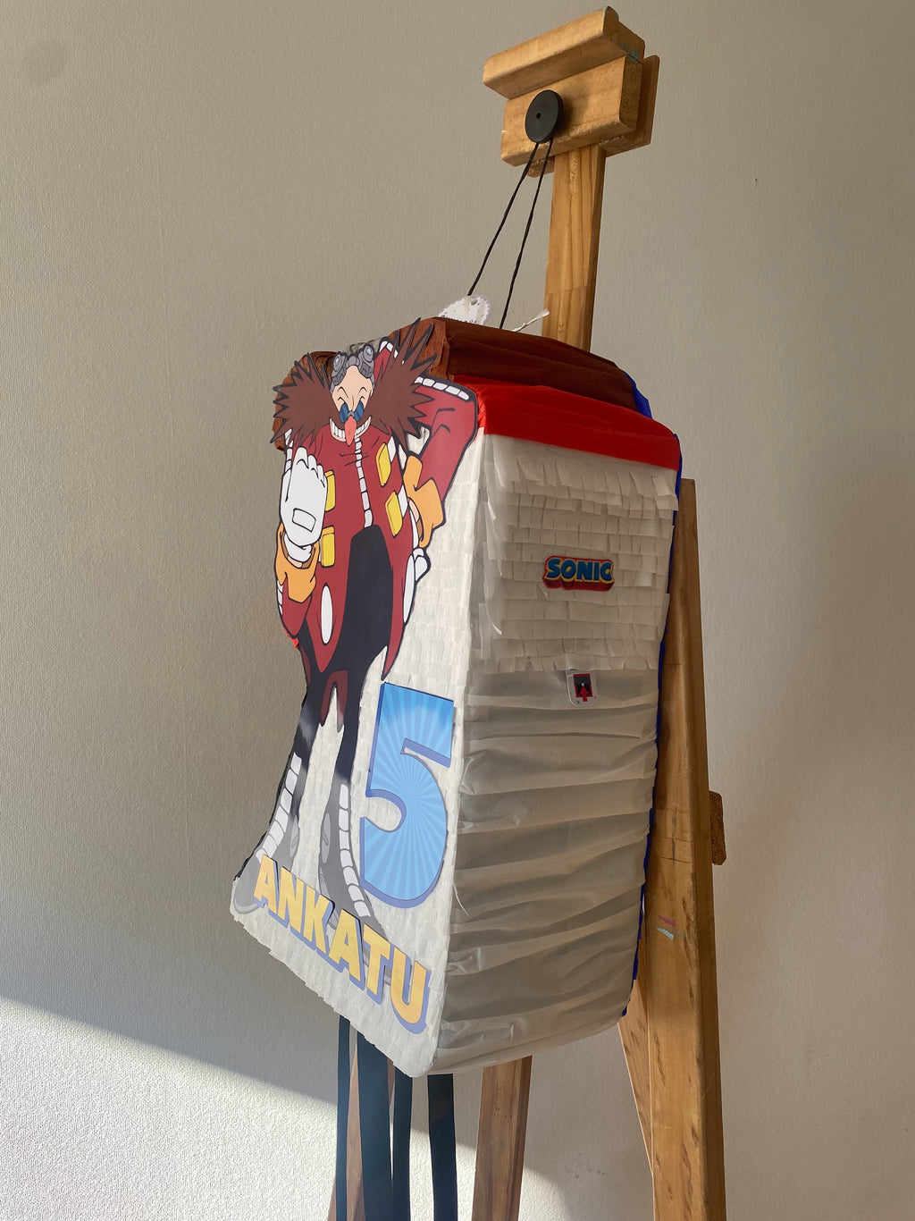 PIÑATA VILLANO EGGMAN 40CM PREMIUM