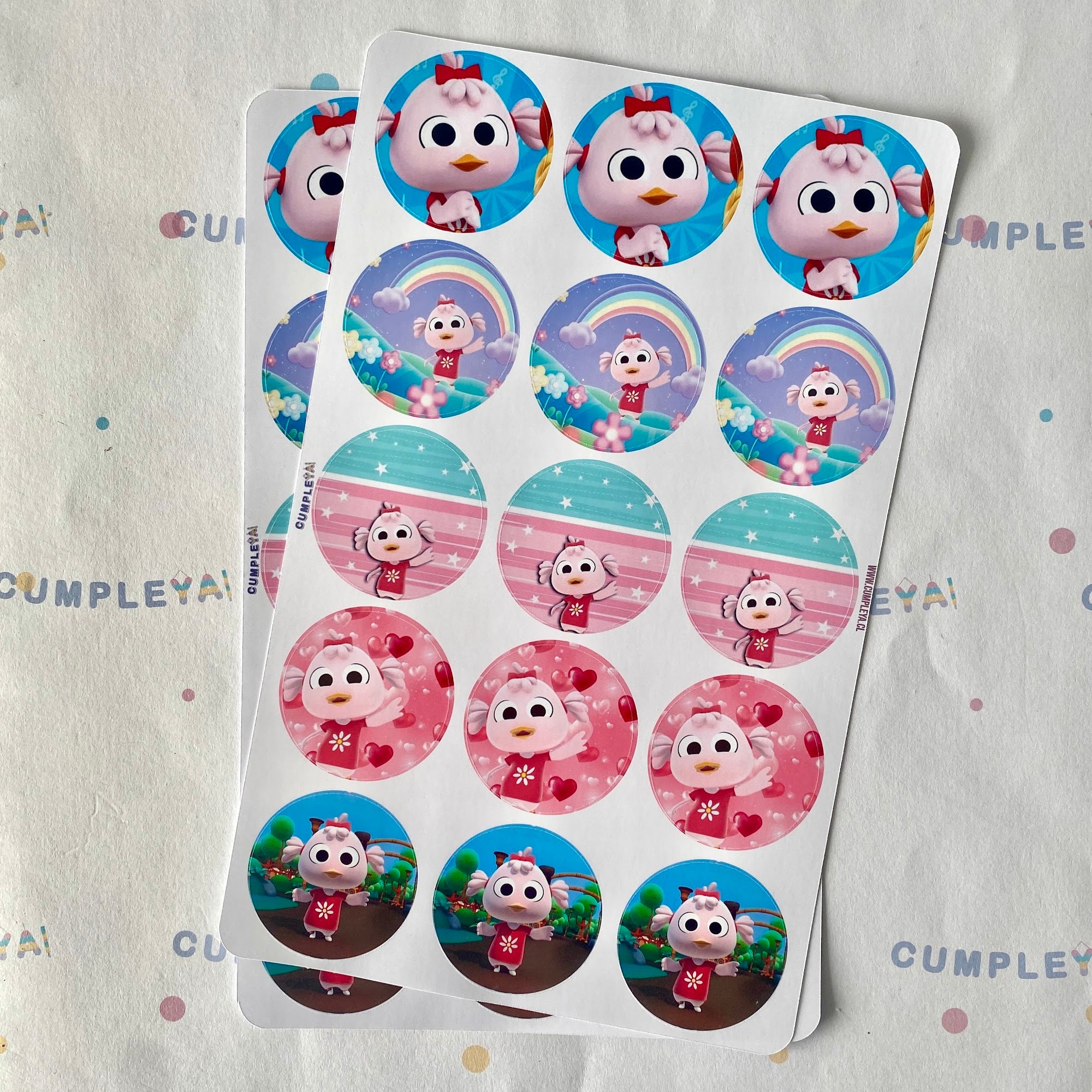 30 STICKER CIRCULARES 5 X 5 CM PATITA LULU