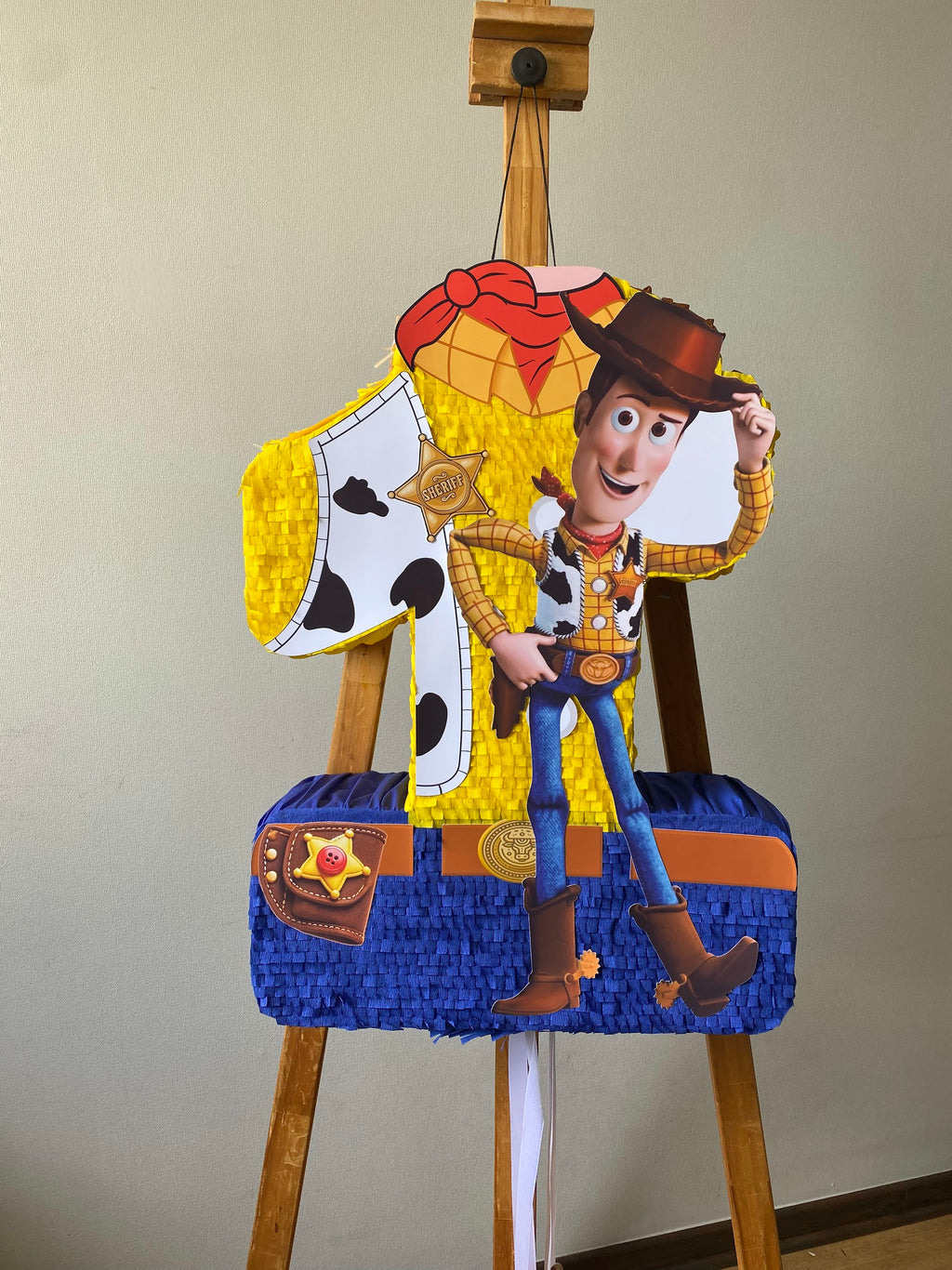 PIÑATA NUMERO 1 DE WOODY 60CM PREMIUM