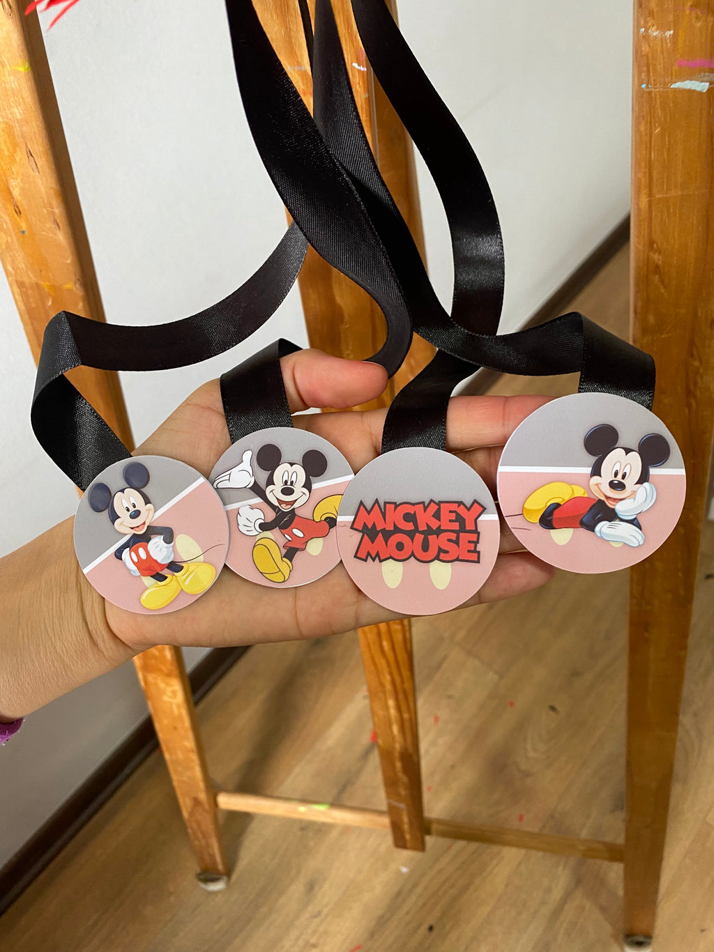 PIÑATA NUMERO 1 MICKEY 40CM PREMIUM