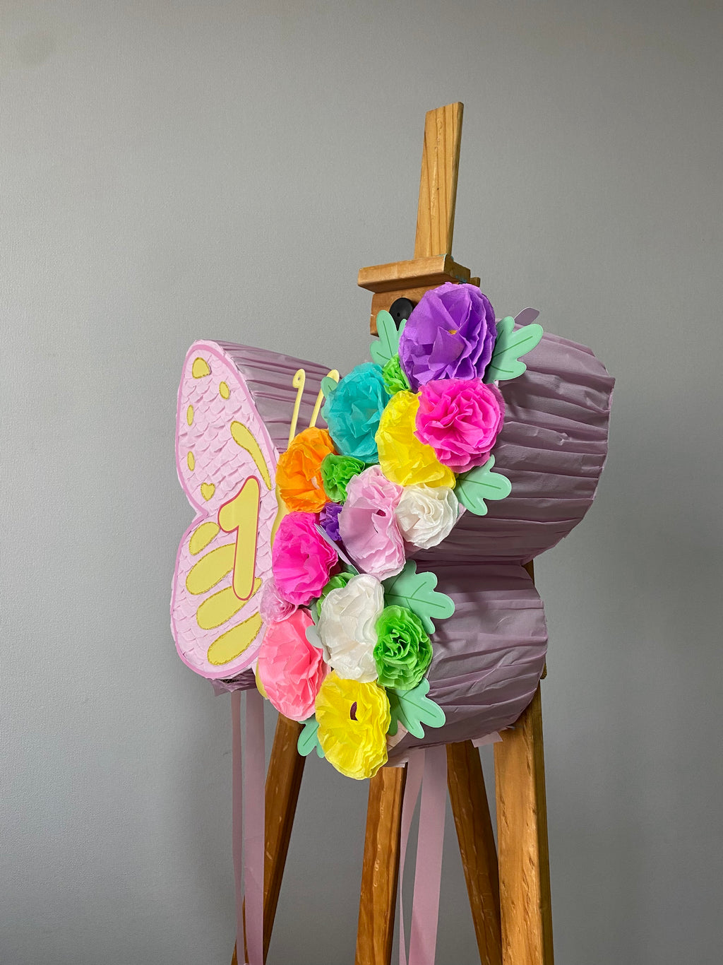 PIÑATA MARIPOSA CON FLORES 40CM PREMIUM