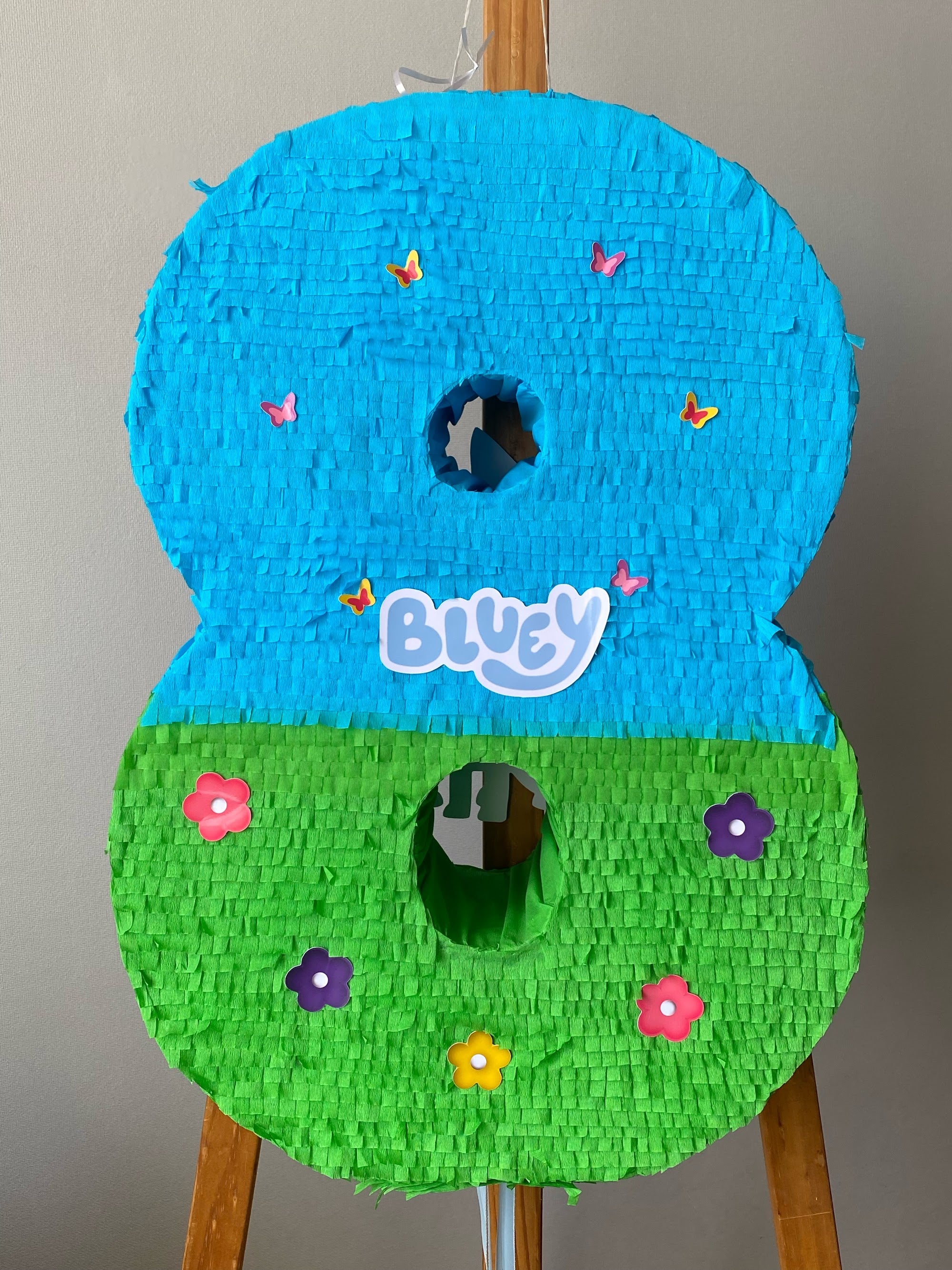 PIÑATA NÚMERO 8 BLUEY DE 60CM 60CM PREMIUM