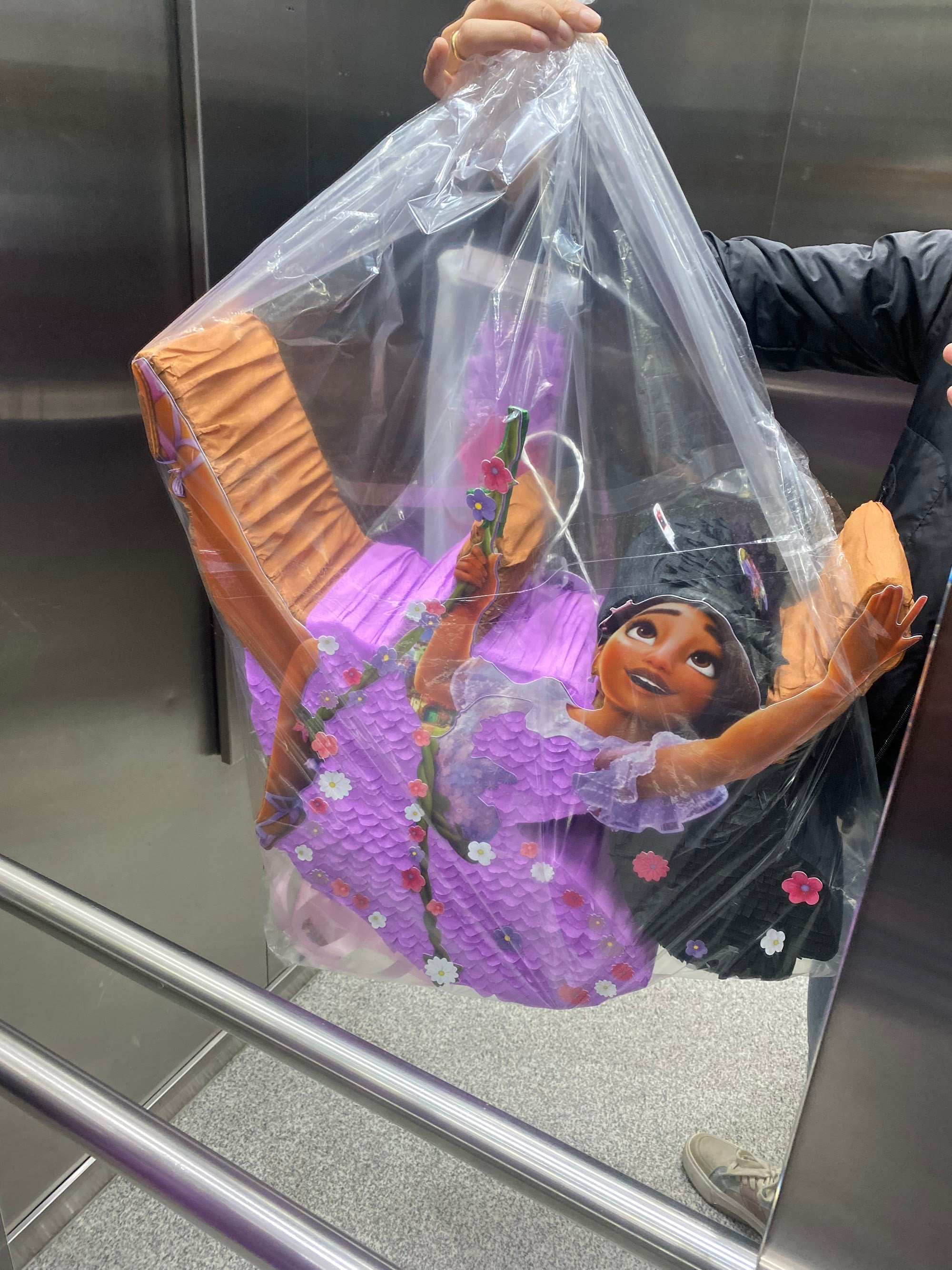 PIÑATA ISABELLA DE ENCANTO 60CM PREMIUM