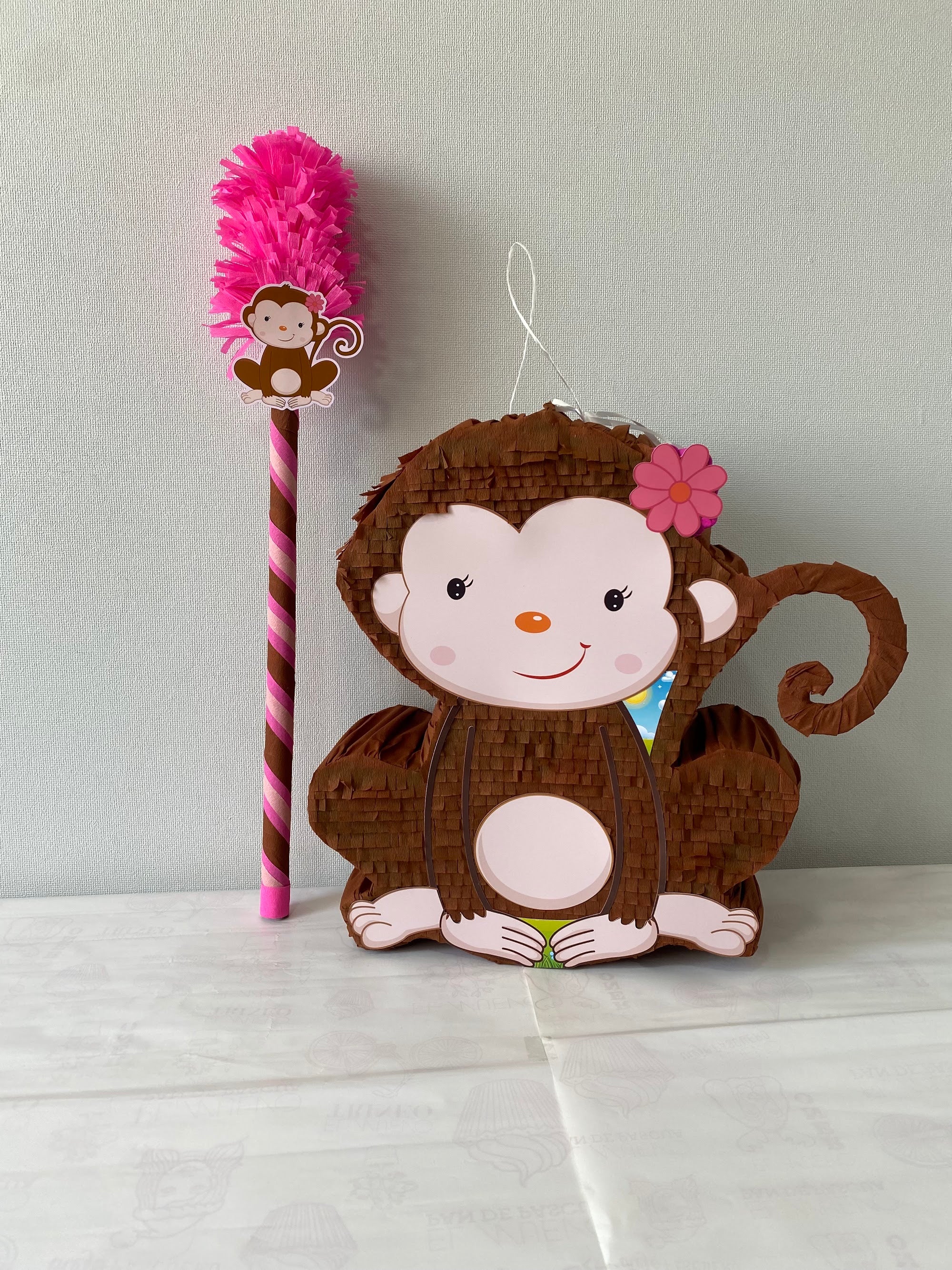 PIÑATA MONITA 40CM PREMIUM