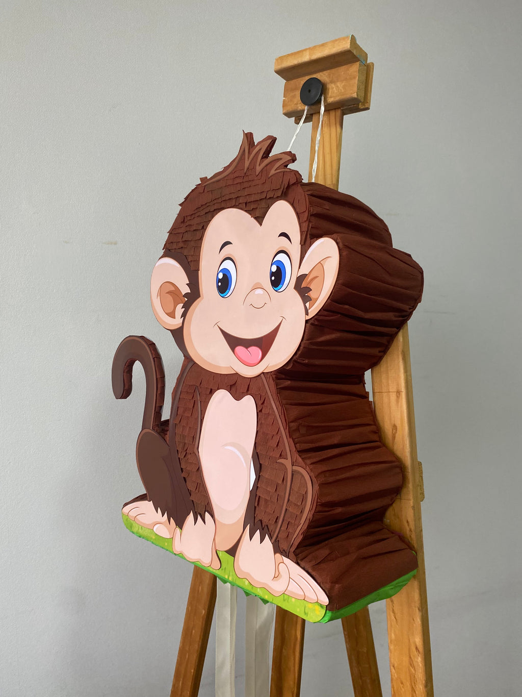 PIÑATA MONITO 40CM PREMIUM