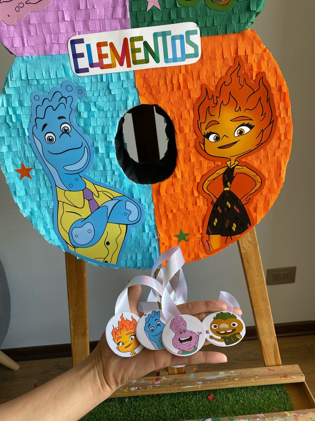 PIÑATA NÚMERO 8 ELEMENTOS DE DISNEY 60CM PREMIUM