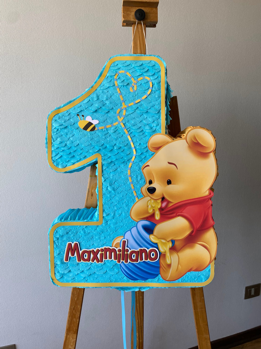 PIÑATA WINNIE POOH BEBE NUMERO 1 60CM PREMIUM