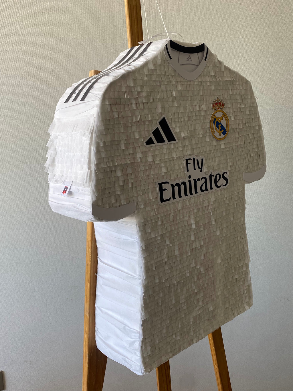 PIÑATA CAMISA REAL MADRID 60CM PREMIUM