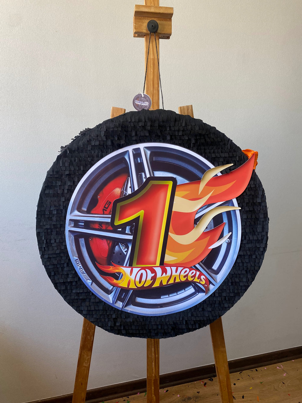 PIÑATA RUEDA DE AUTO 60CM PREMIUM