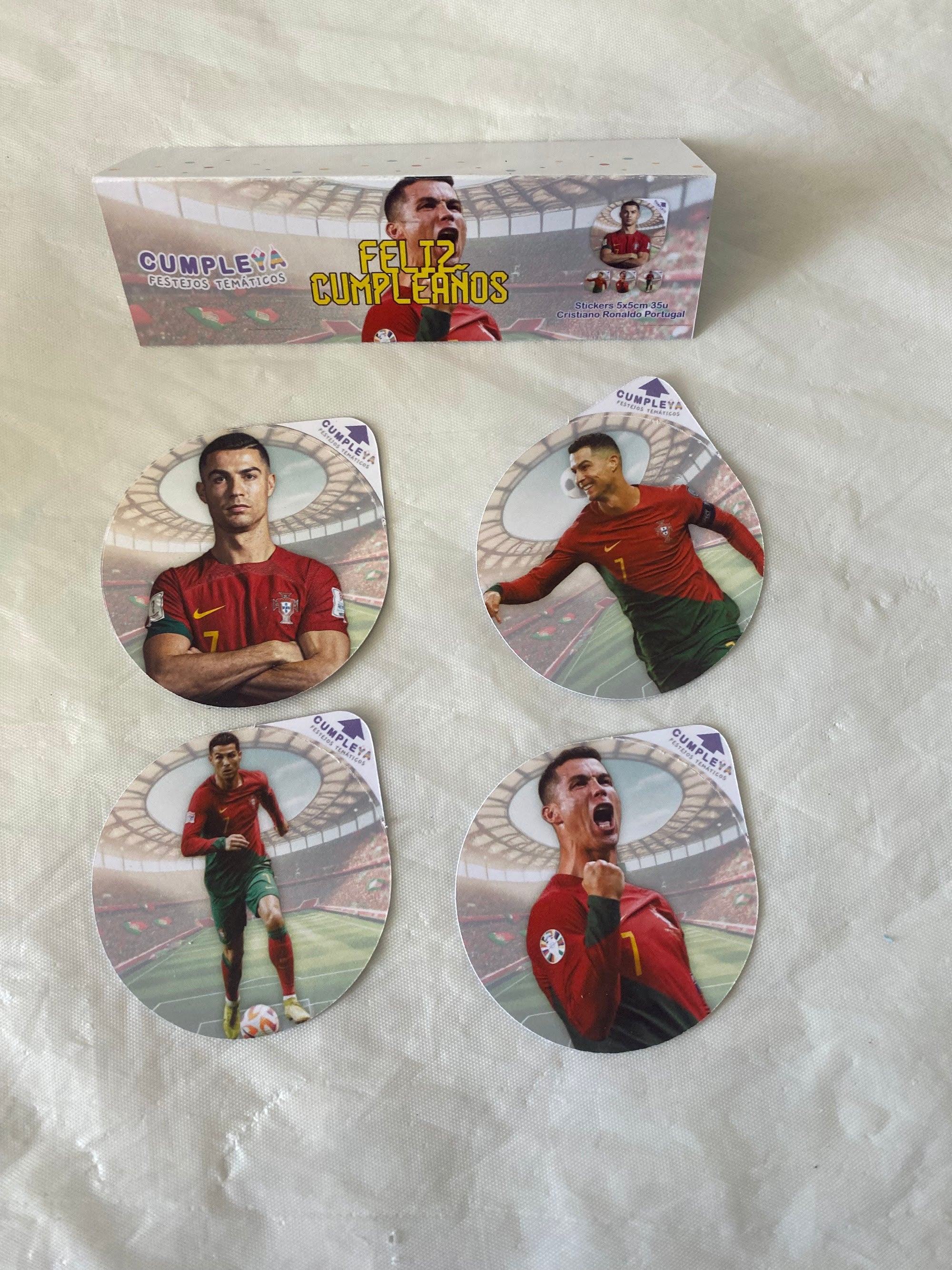 30 STICKER CIRCULARES 5 X 5 CM CRISTIANO RONALDO PORTUGAL